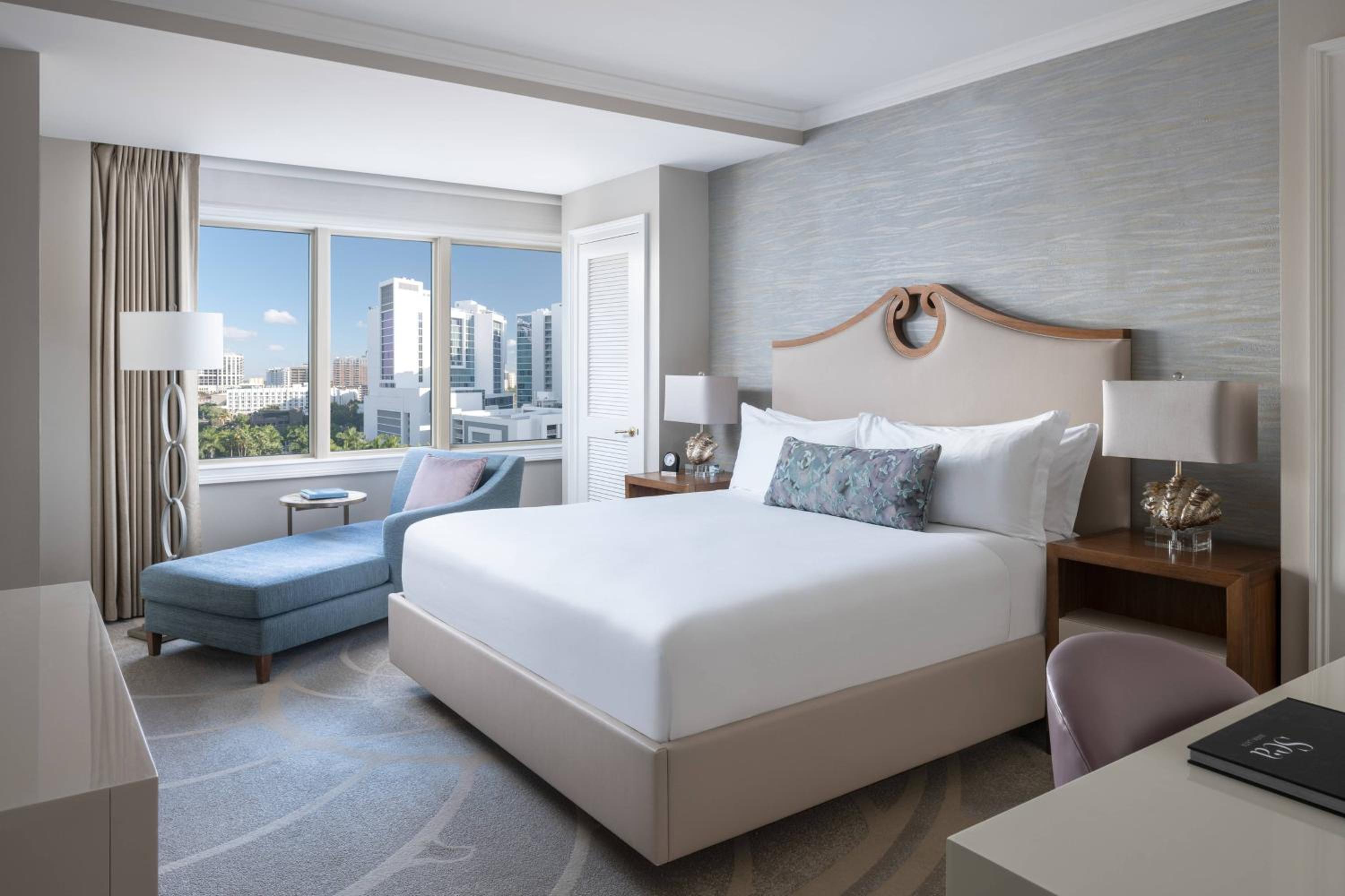 Resort View Suite, 1 Bedroom Suite, 1 King, Sofa bed - Photo 3