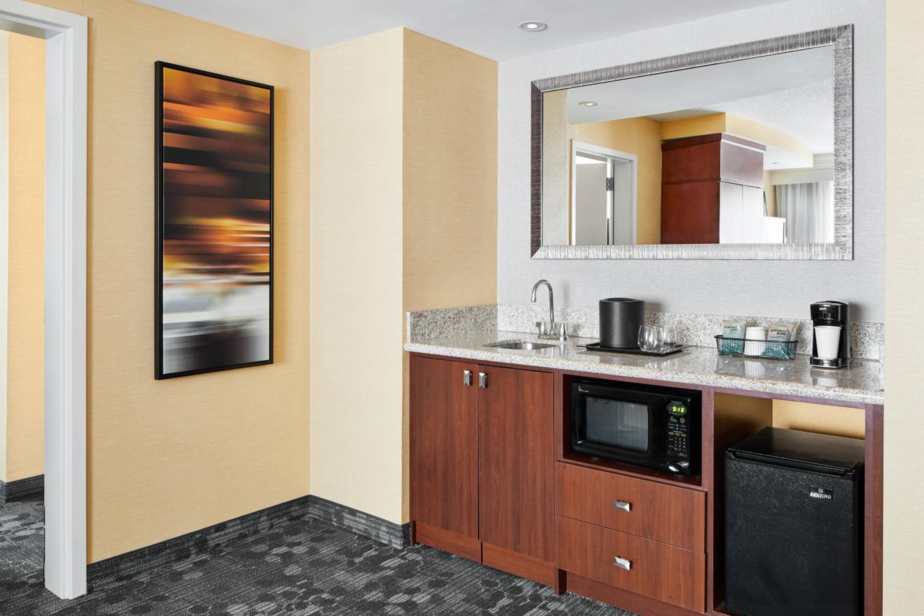 King Suite with Sofa Bed photo 3
