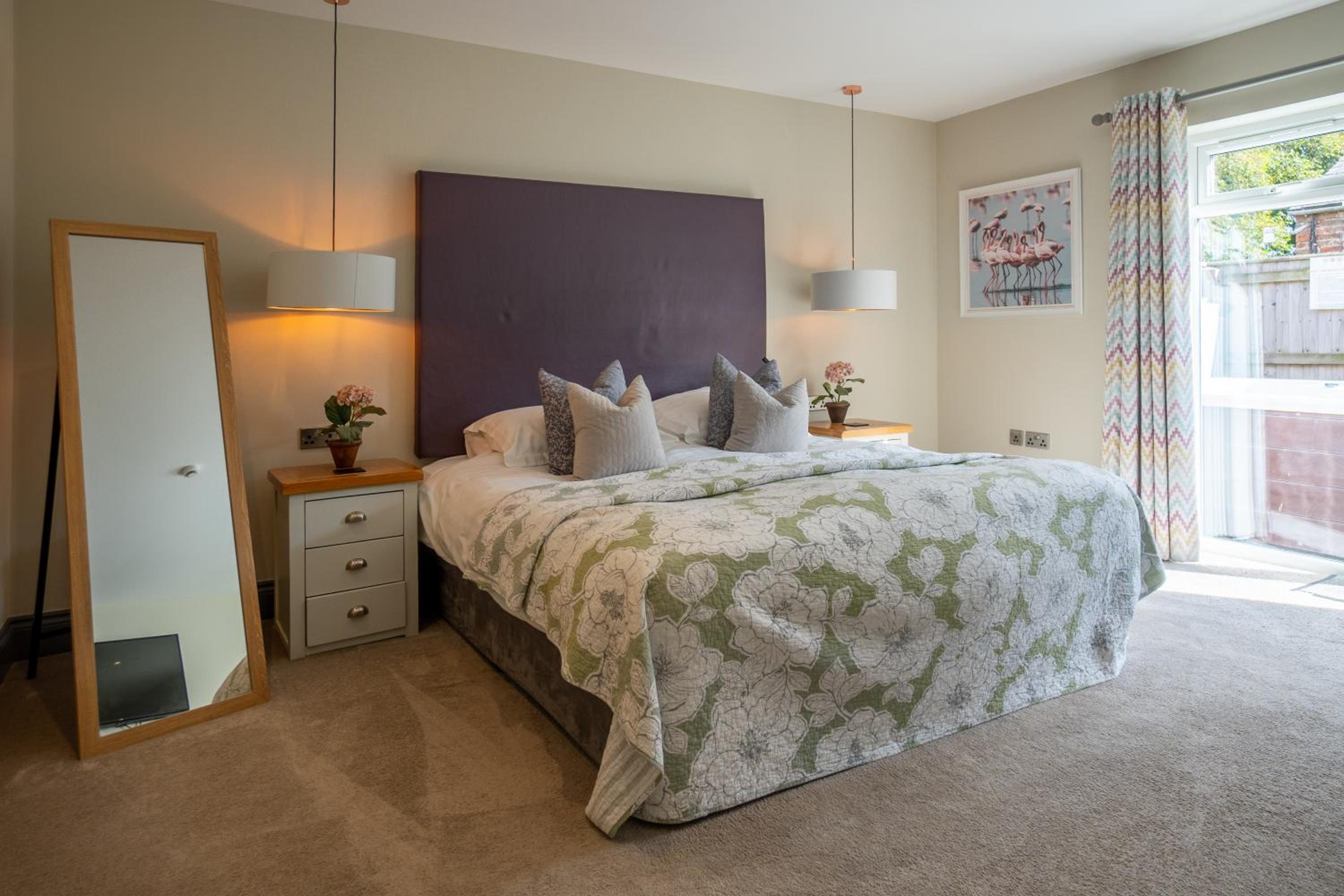 King Room with Hot Tub (No pets)