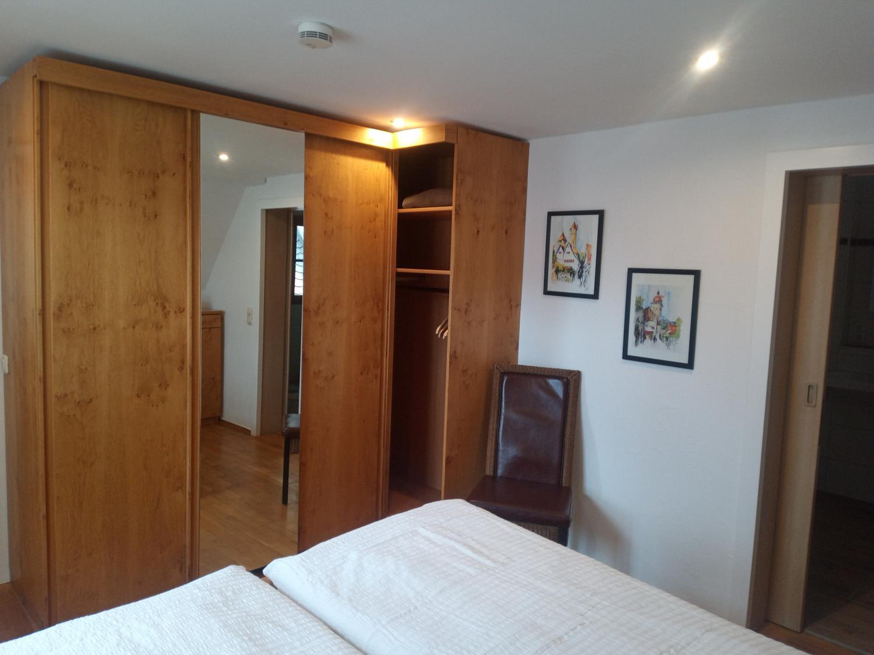 Deluxe One-Bedroom Apartment