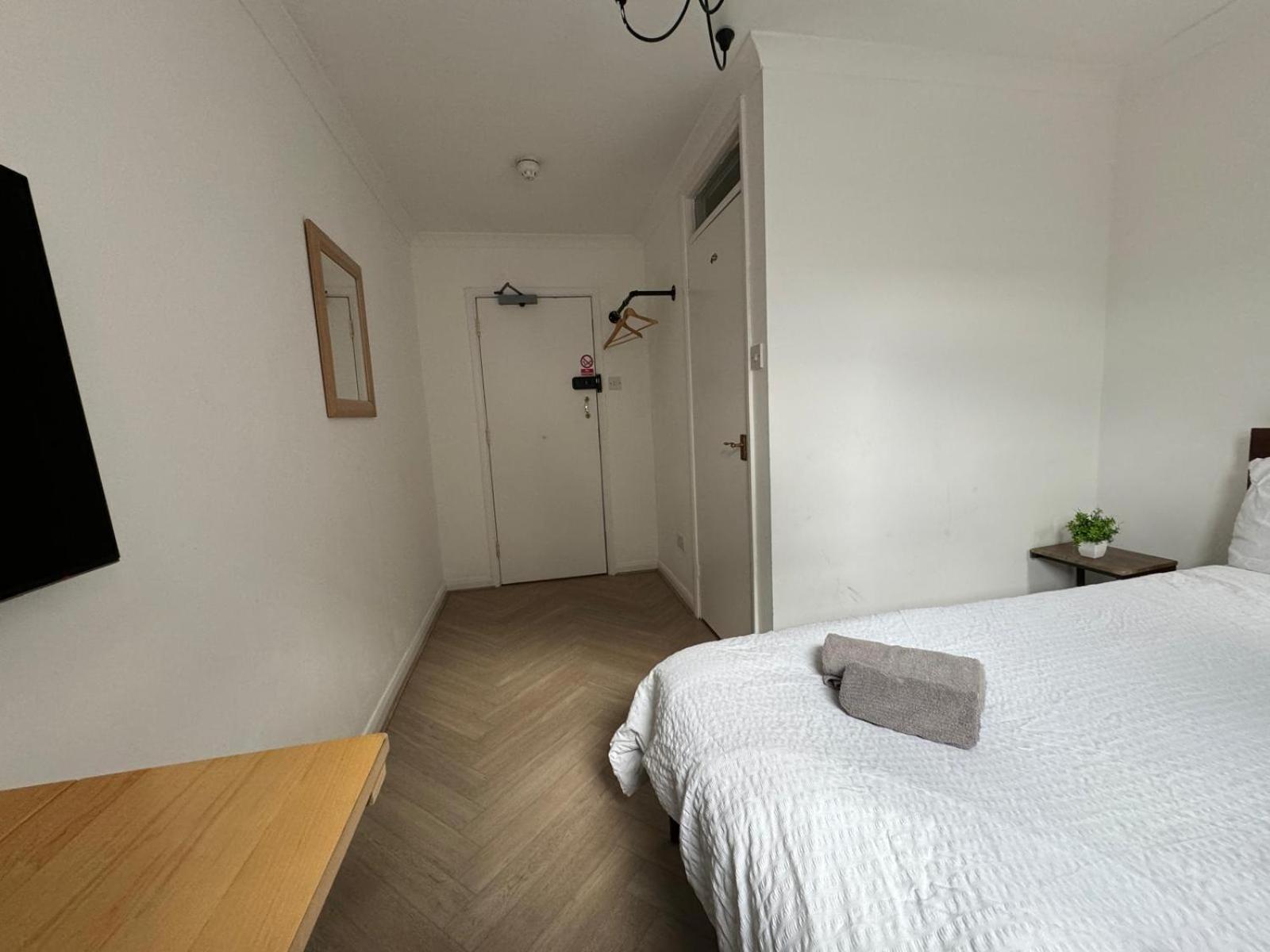 Deluxe King Room photo 3
