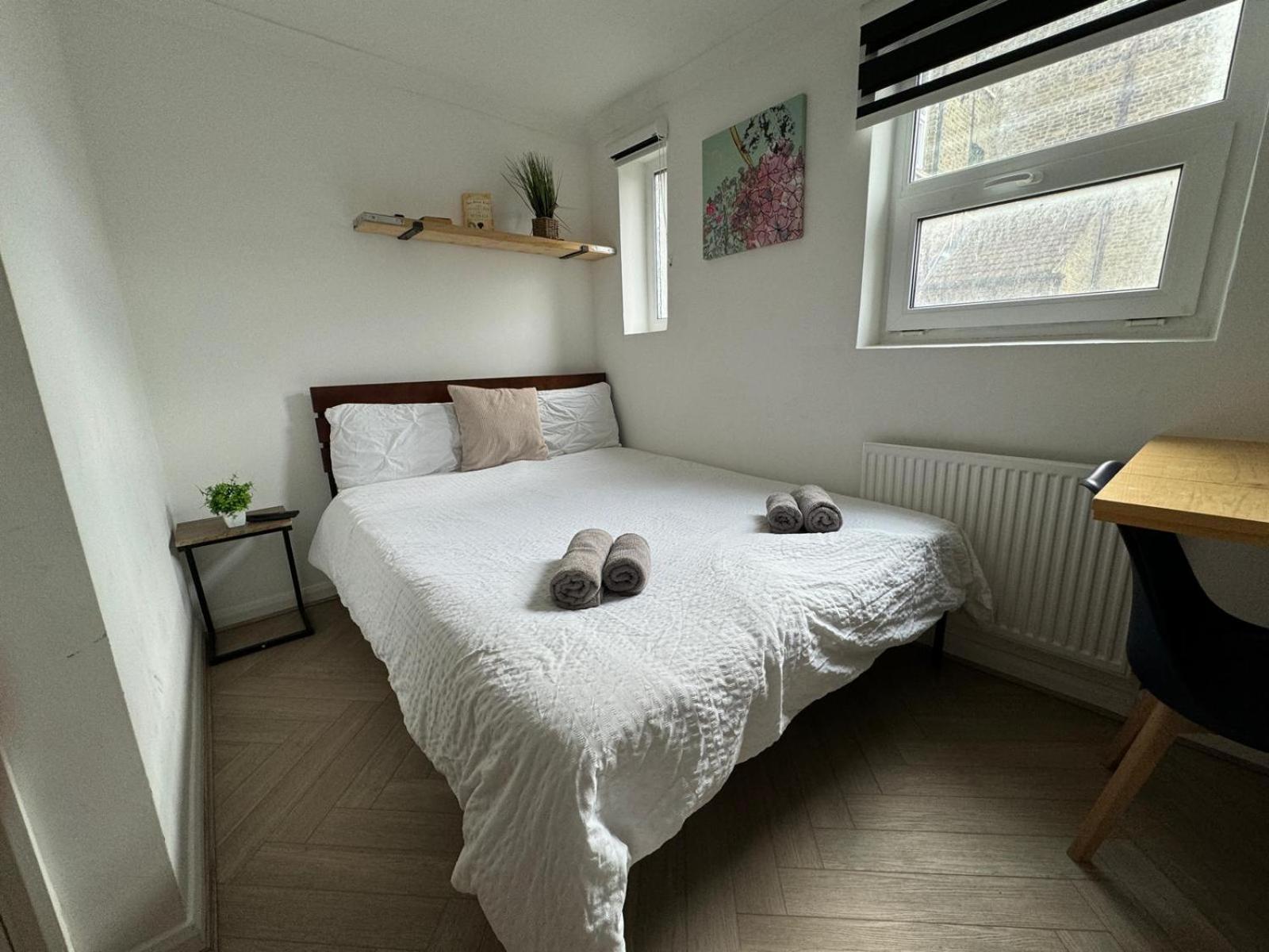 Deluxe King Room photo 1