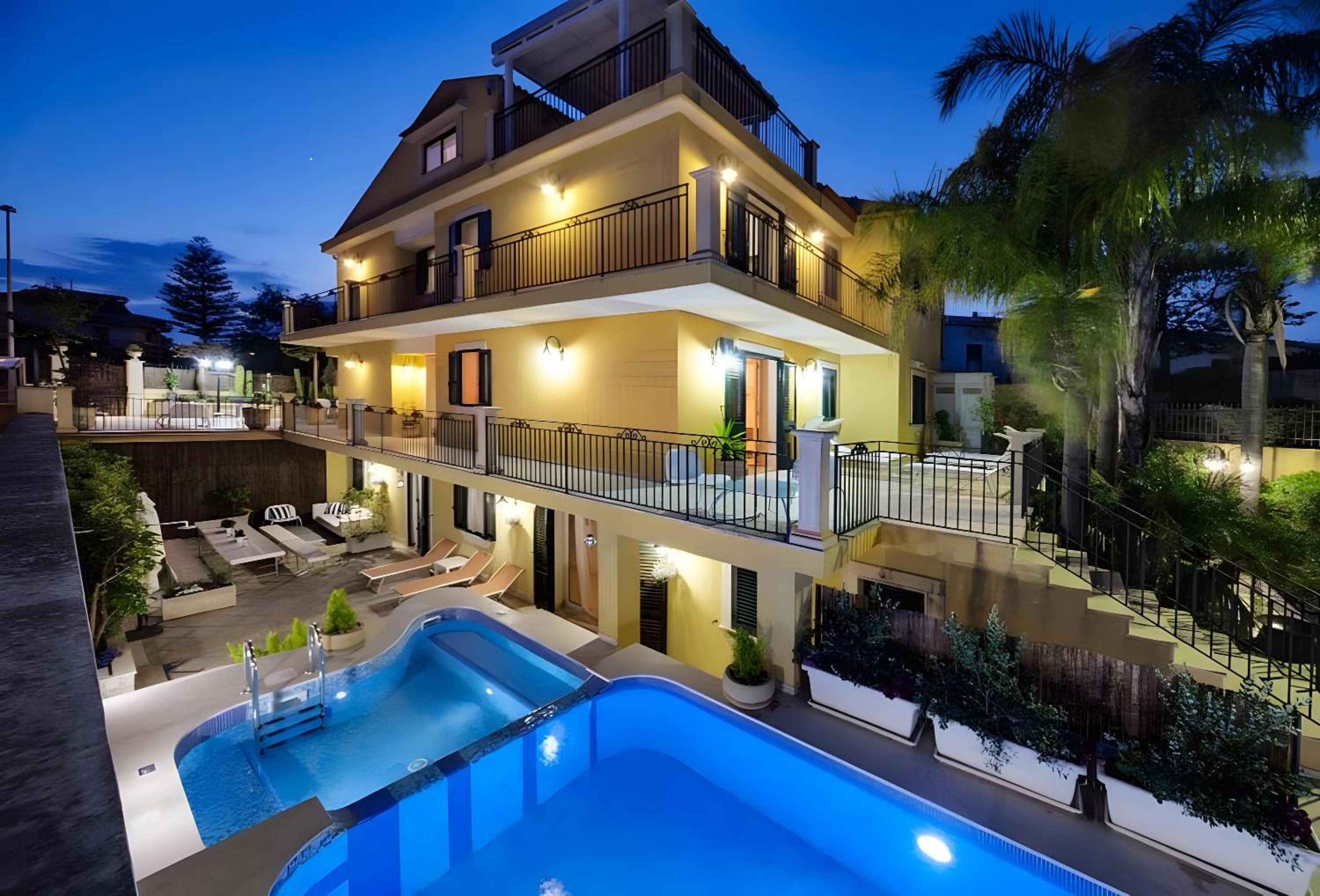 One-Bedroom Apartment with Garden View photo 2