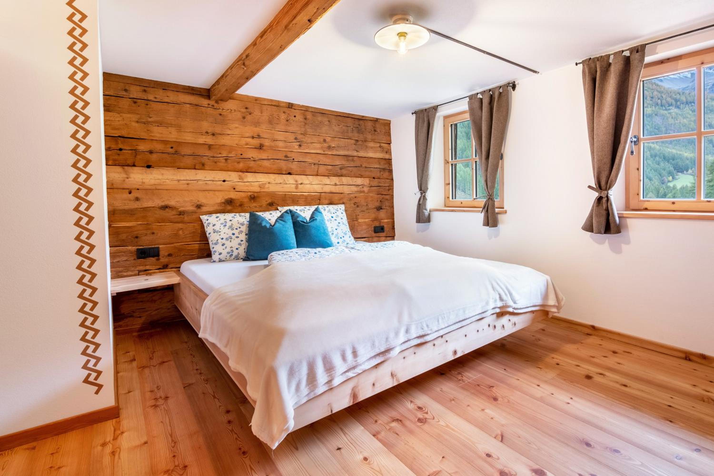 Two-Bedroom Deluxe Apartment with Garden View