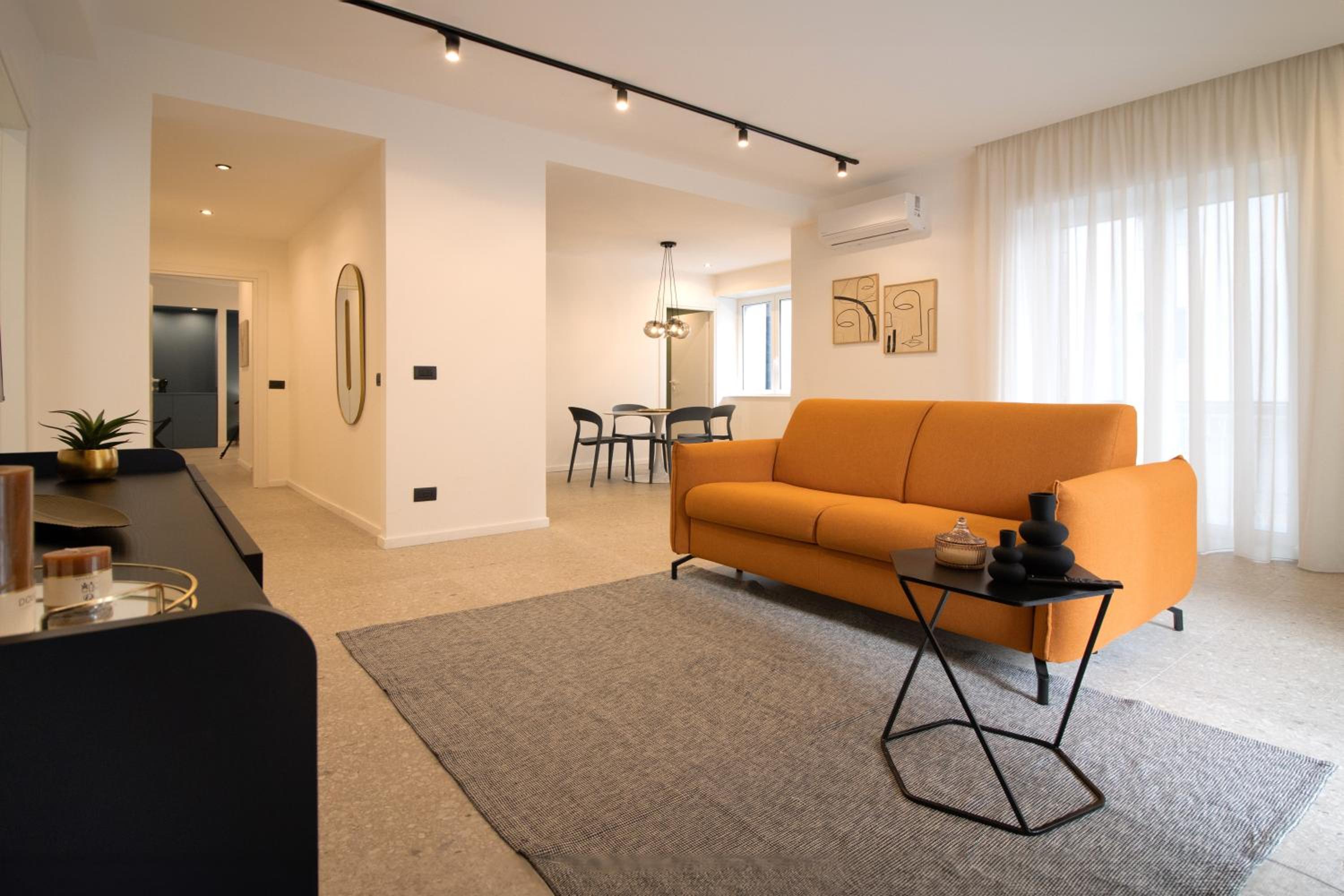 Two-Bedroom Deluxe Apartment with Balcony