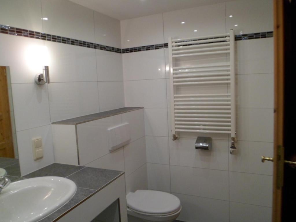 One-Bedroom Apartment (2 Adults) - Photo 9