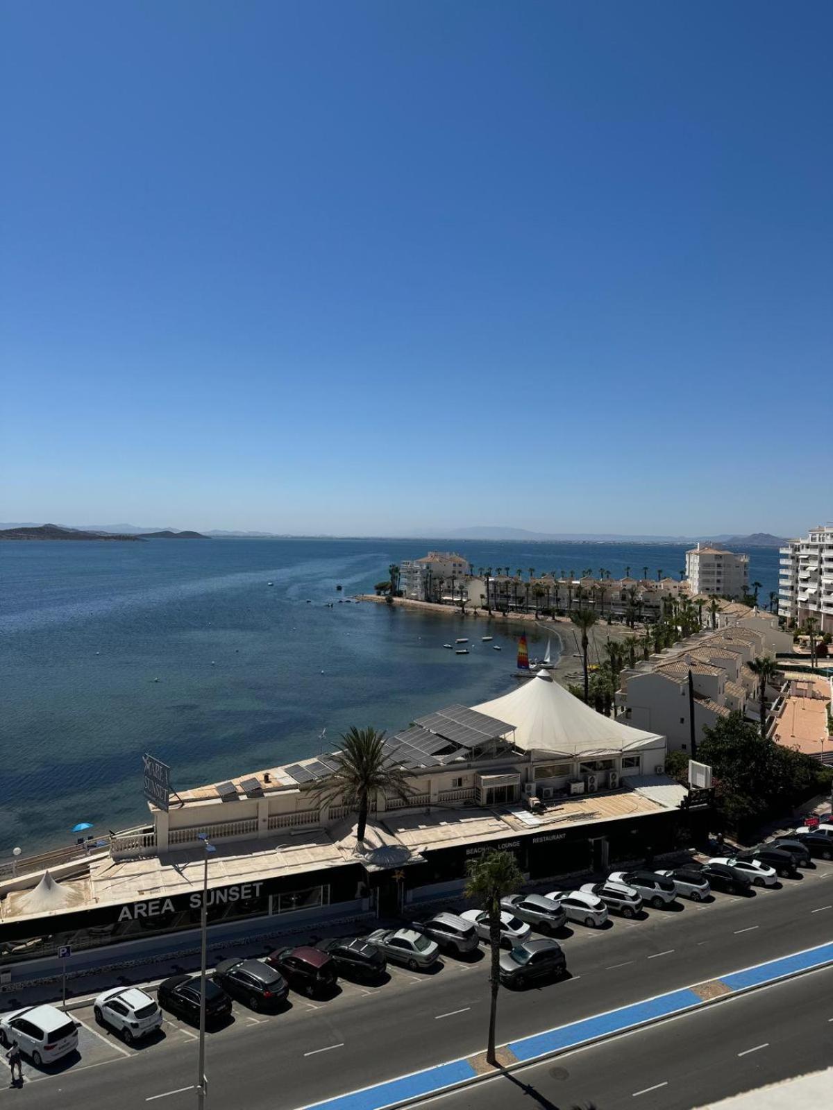 Apartamento de una habitación con vista al mar