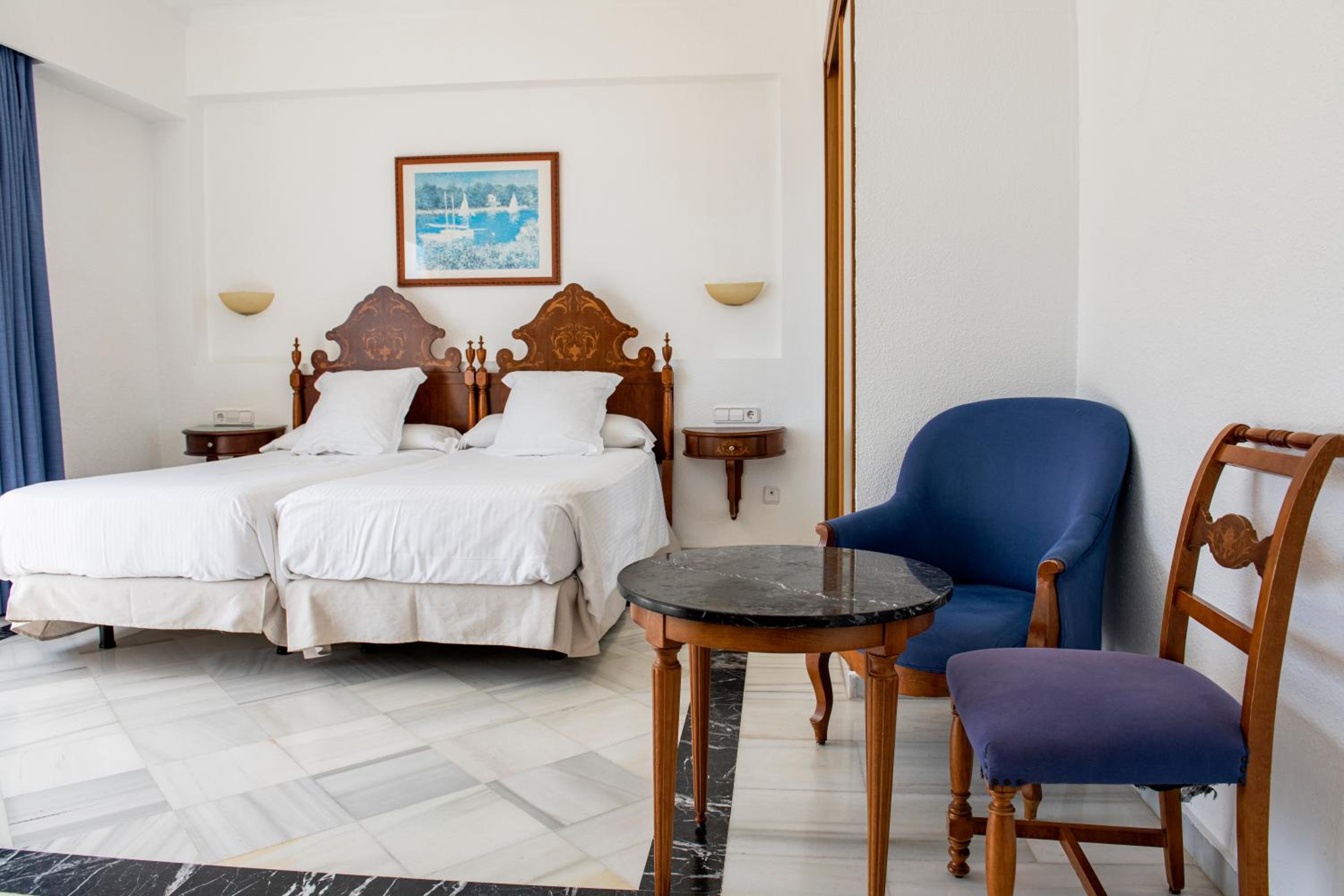 Double Room with Lateral Sea View