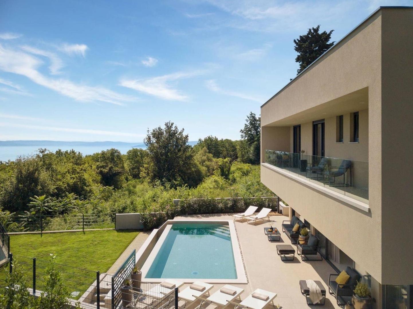 Villa With Private Pool photo 2