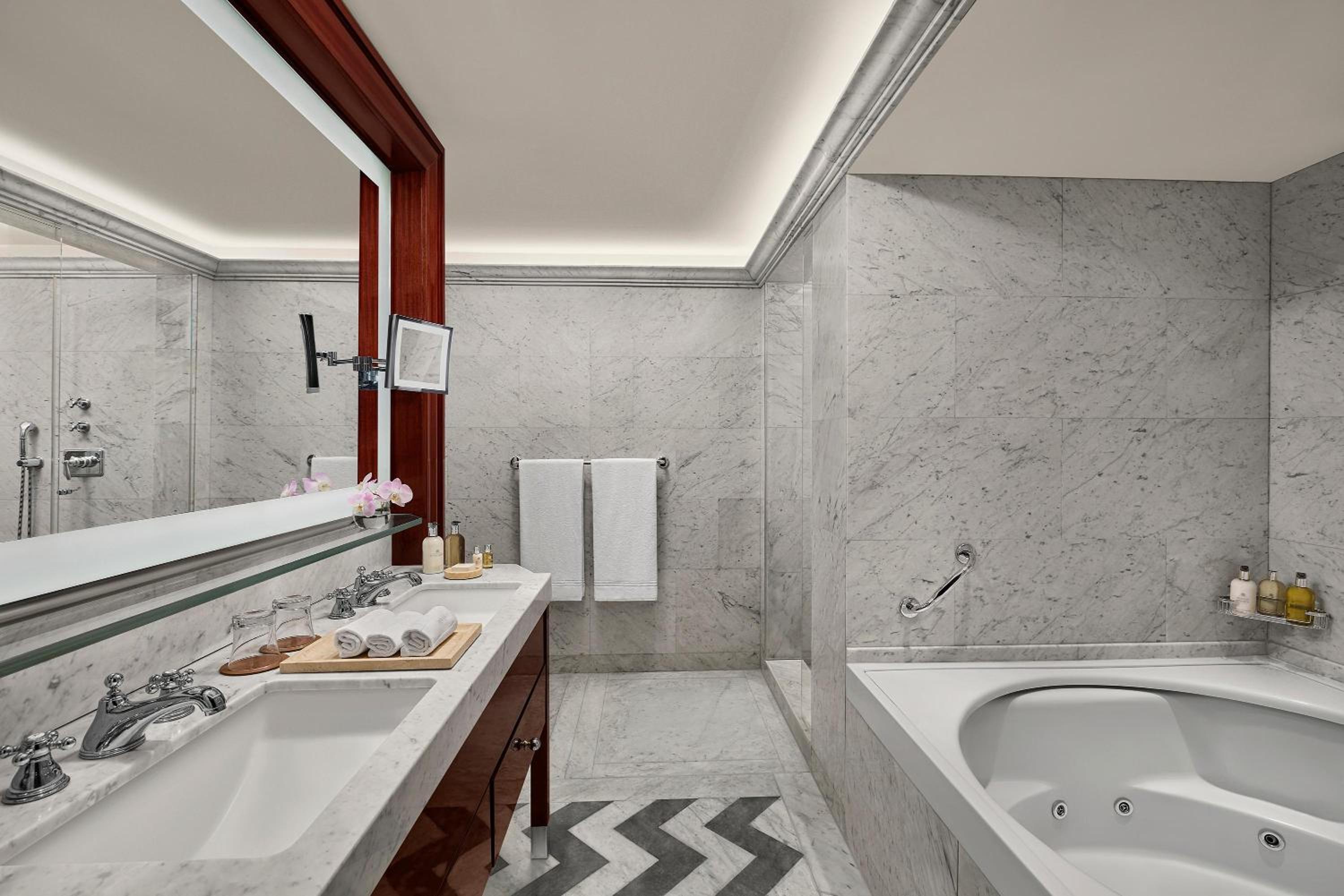 Terrace Suite with Bosphorus View thumbnail 5