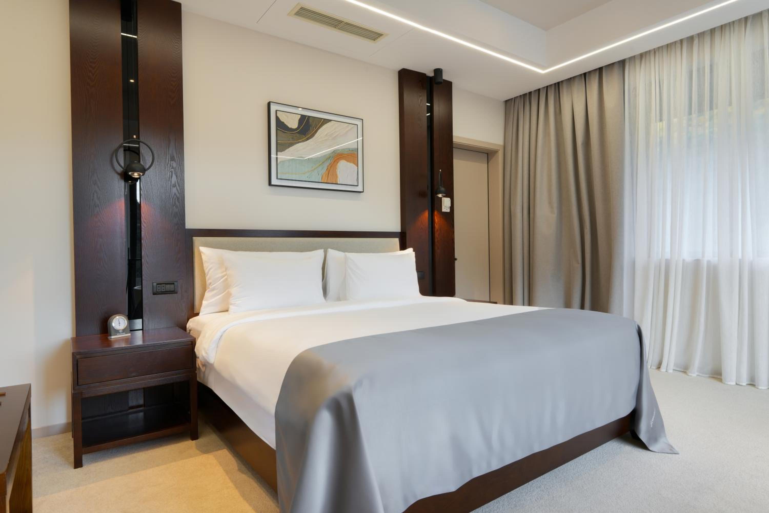 Suite with Hot Tub