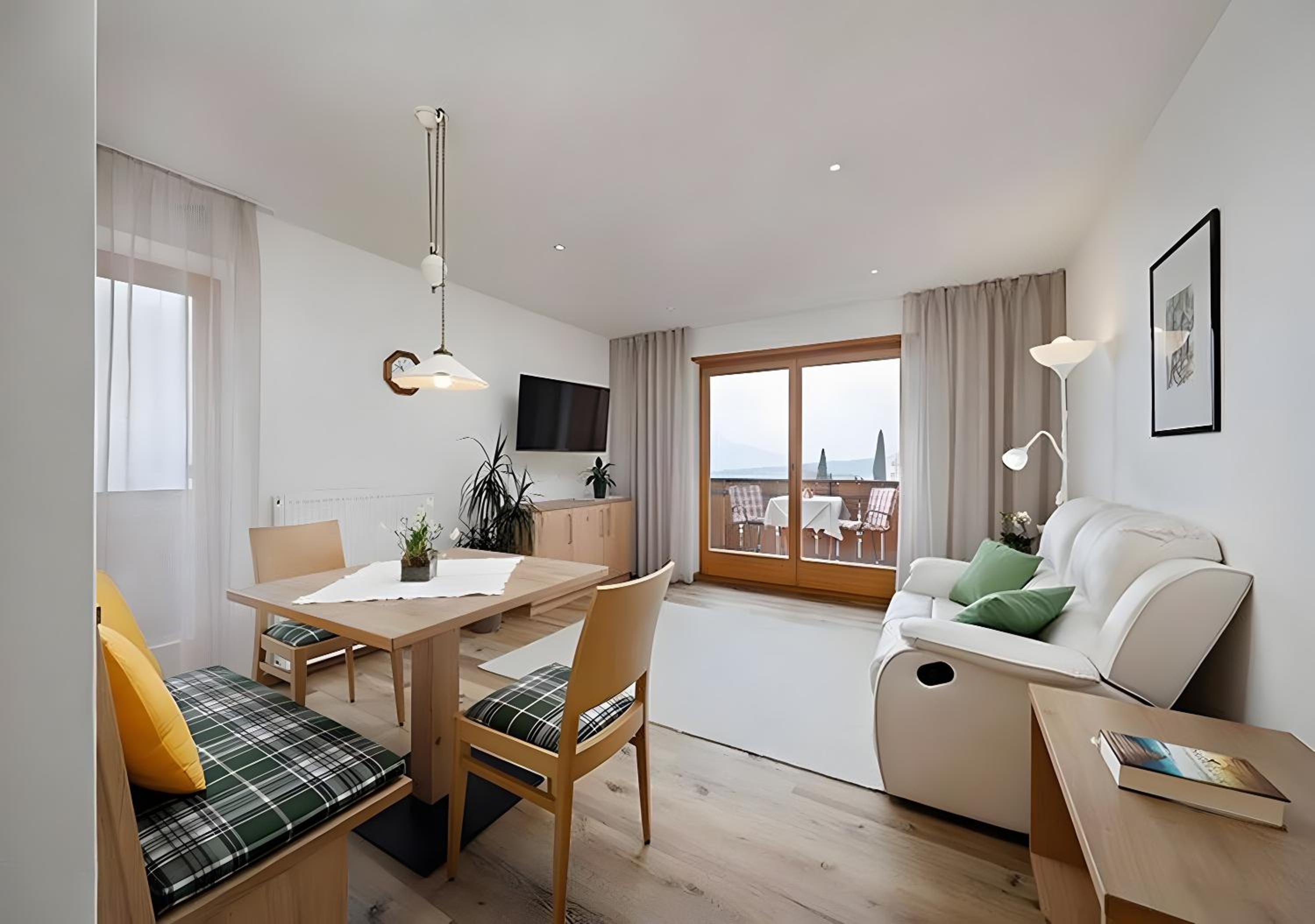 Superior One-Bedroom Apartment with Balcony