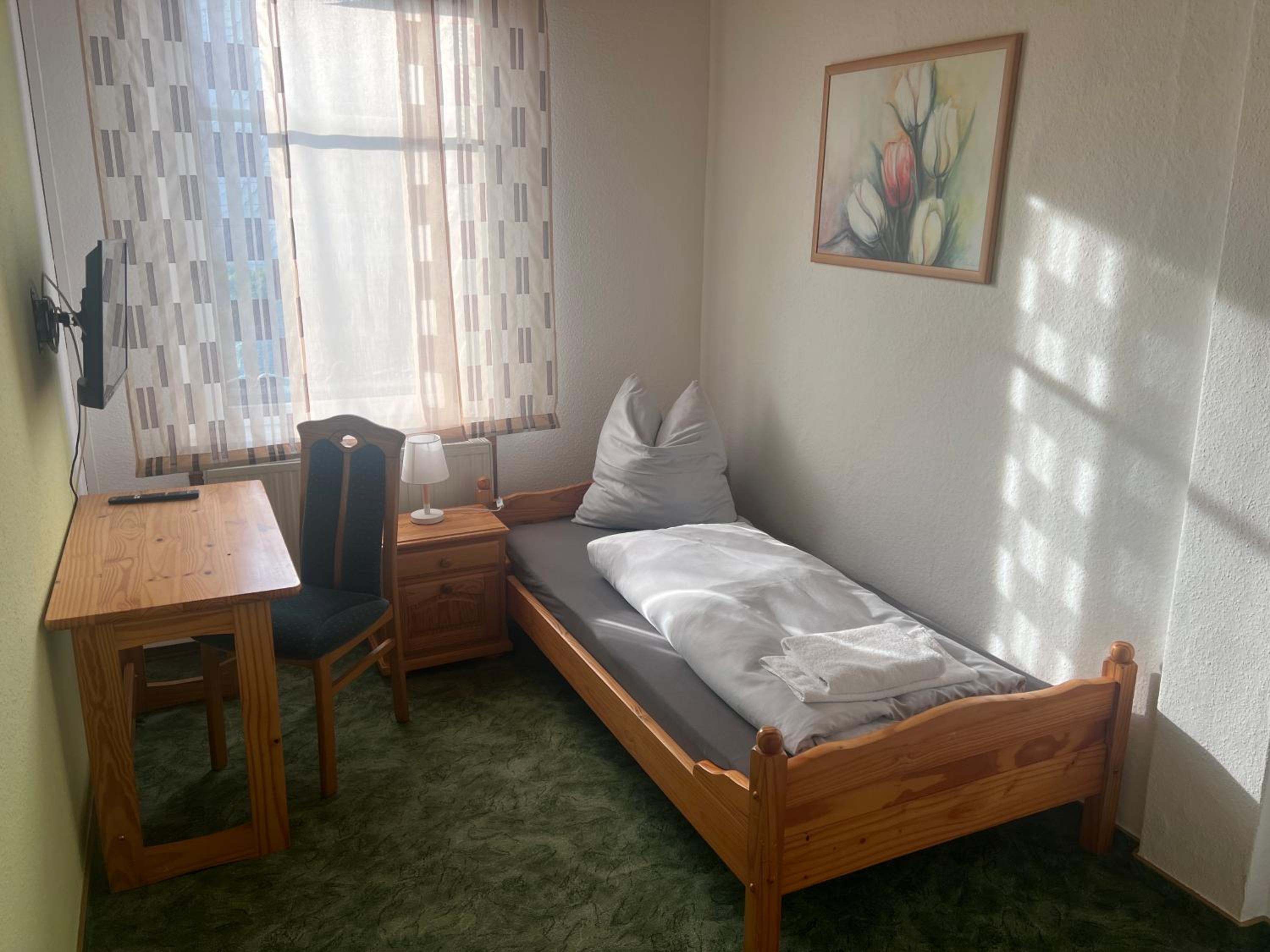 Single Room With Bathroom photo 1