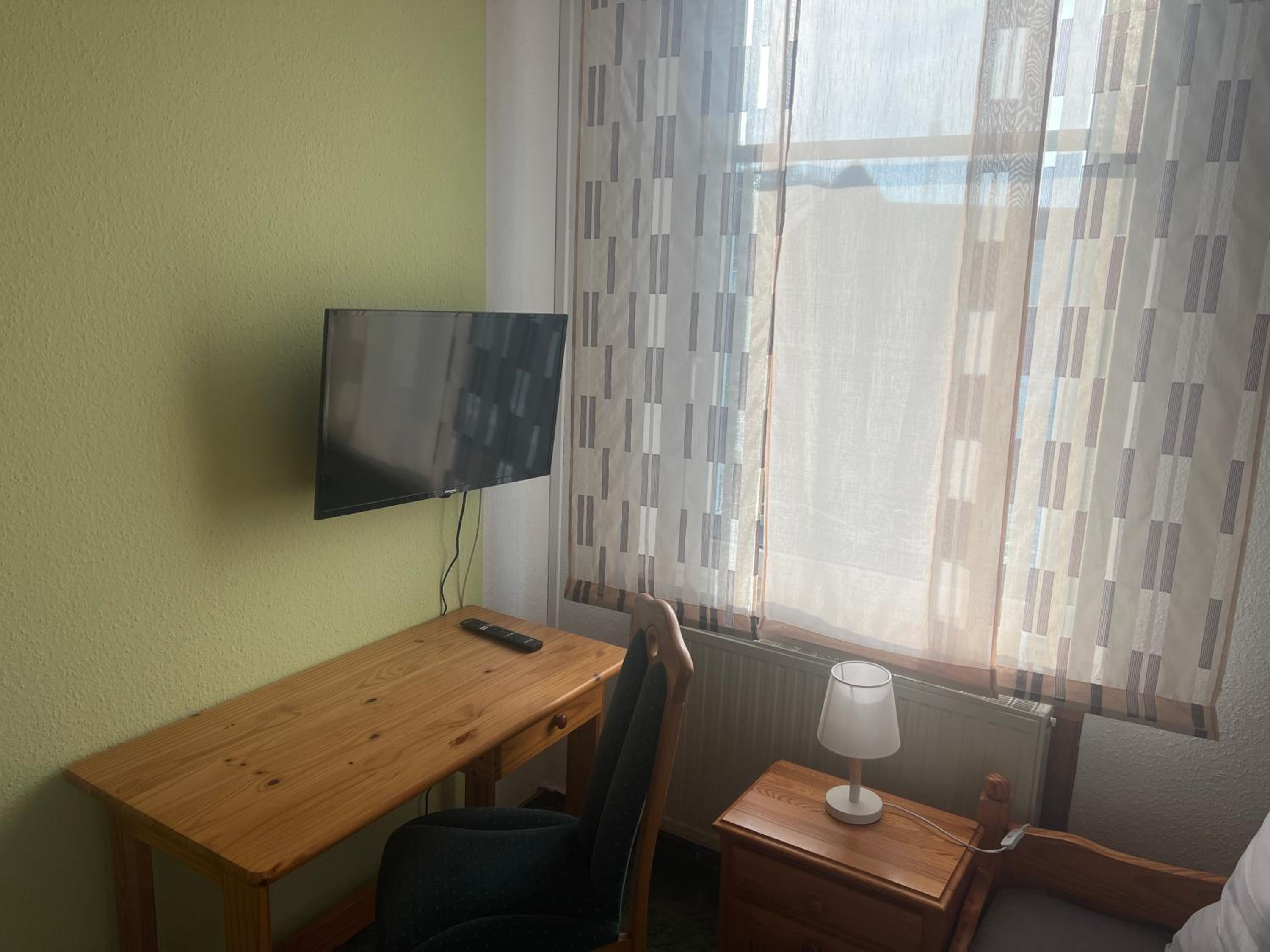 Single Room With Bathroom photo 3