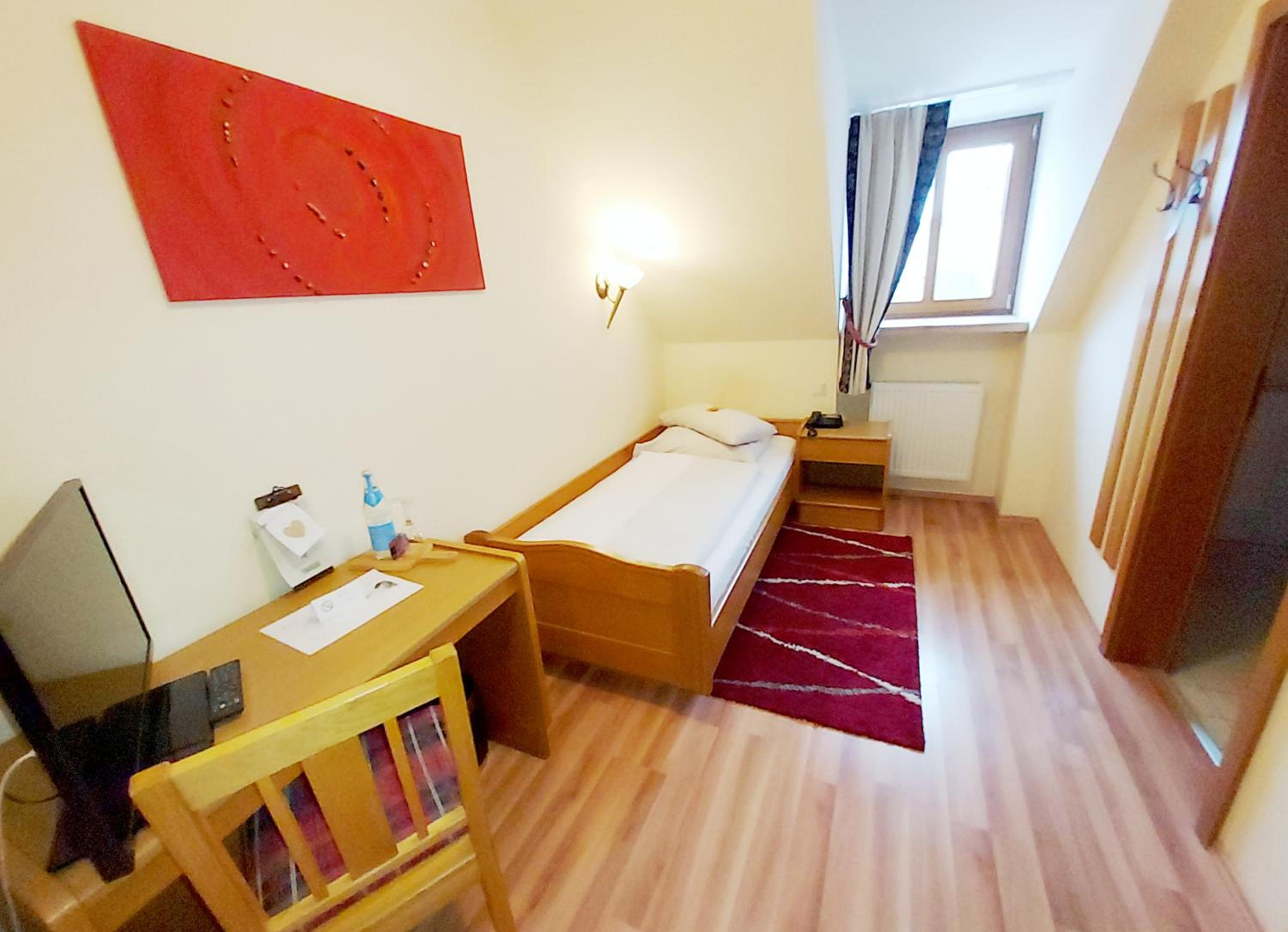 Single Room photo 1