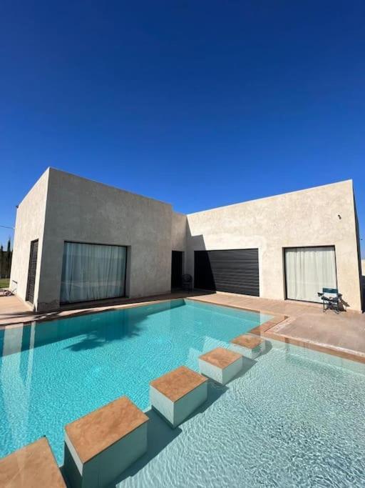 Three-Bedroom Villa photo 2