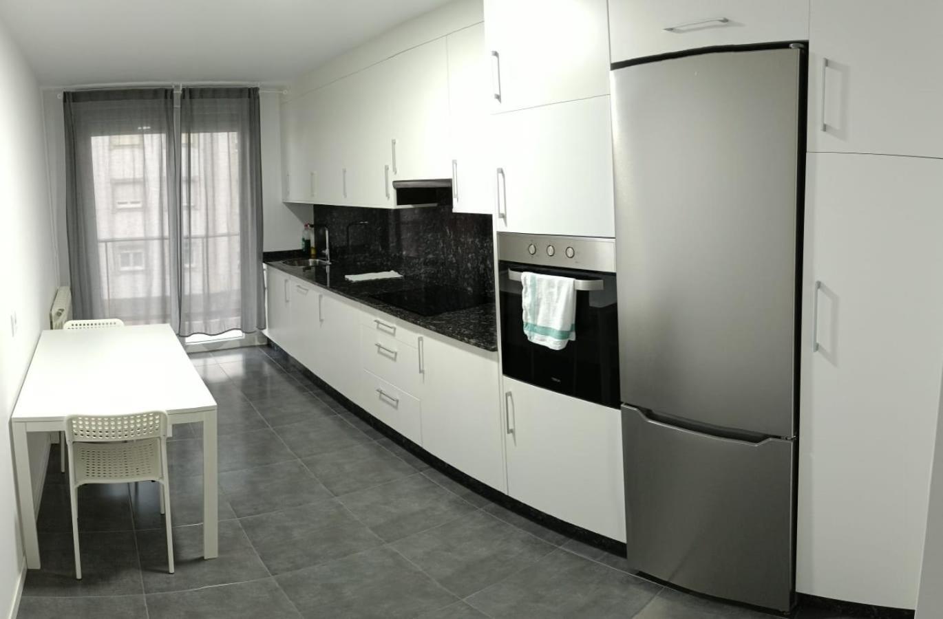 Three-Bedroom Apartment photo 2
