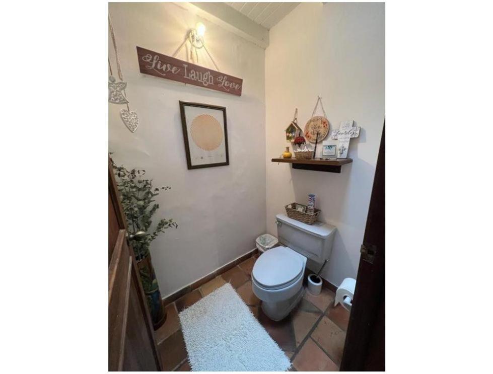 Four-Bedroom House photo 2