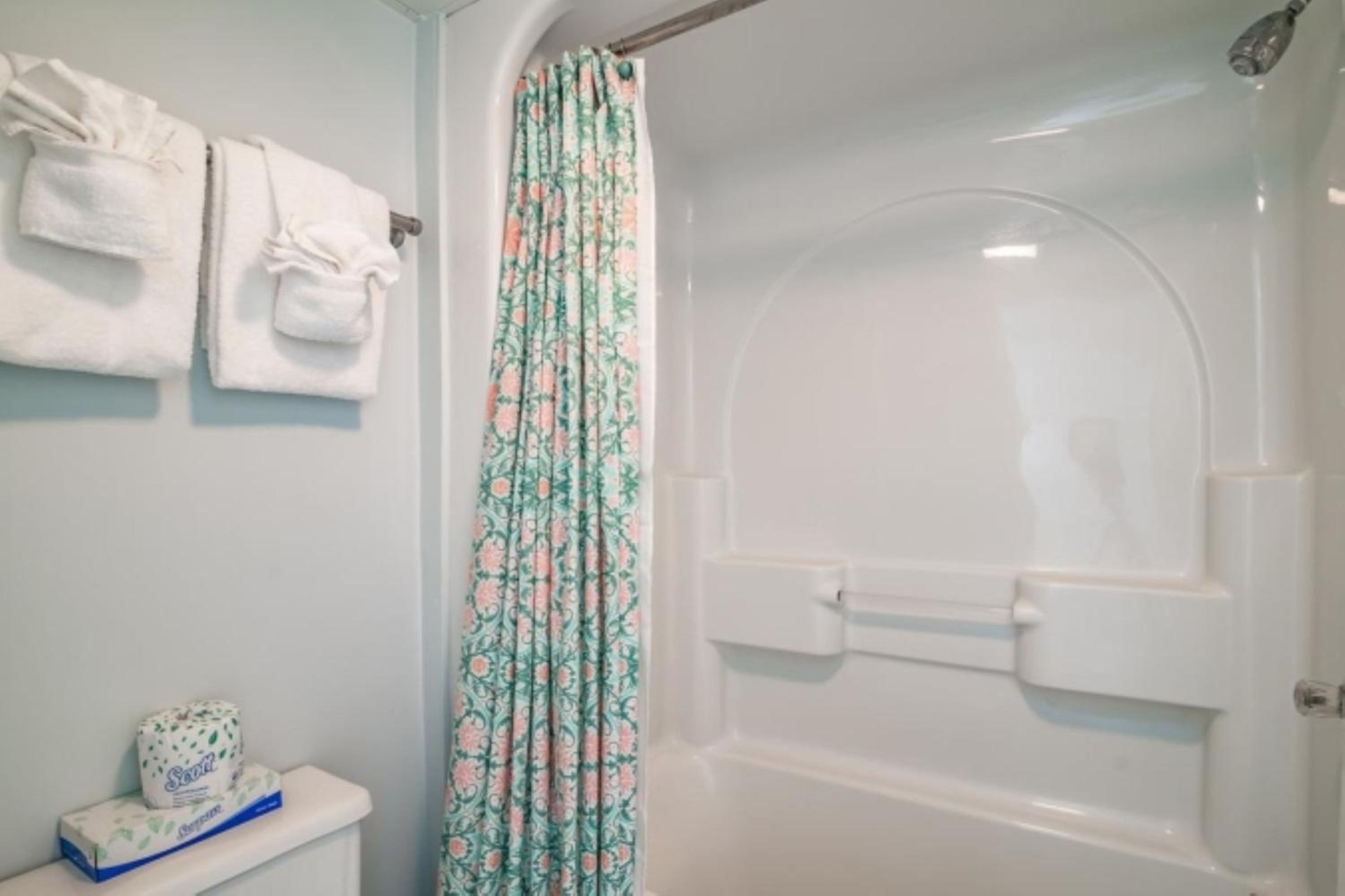 Bridgewater Oceanfront Suite - Photo 4