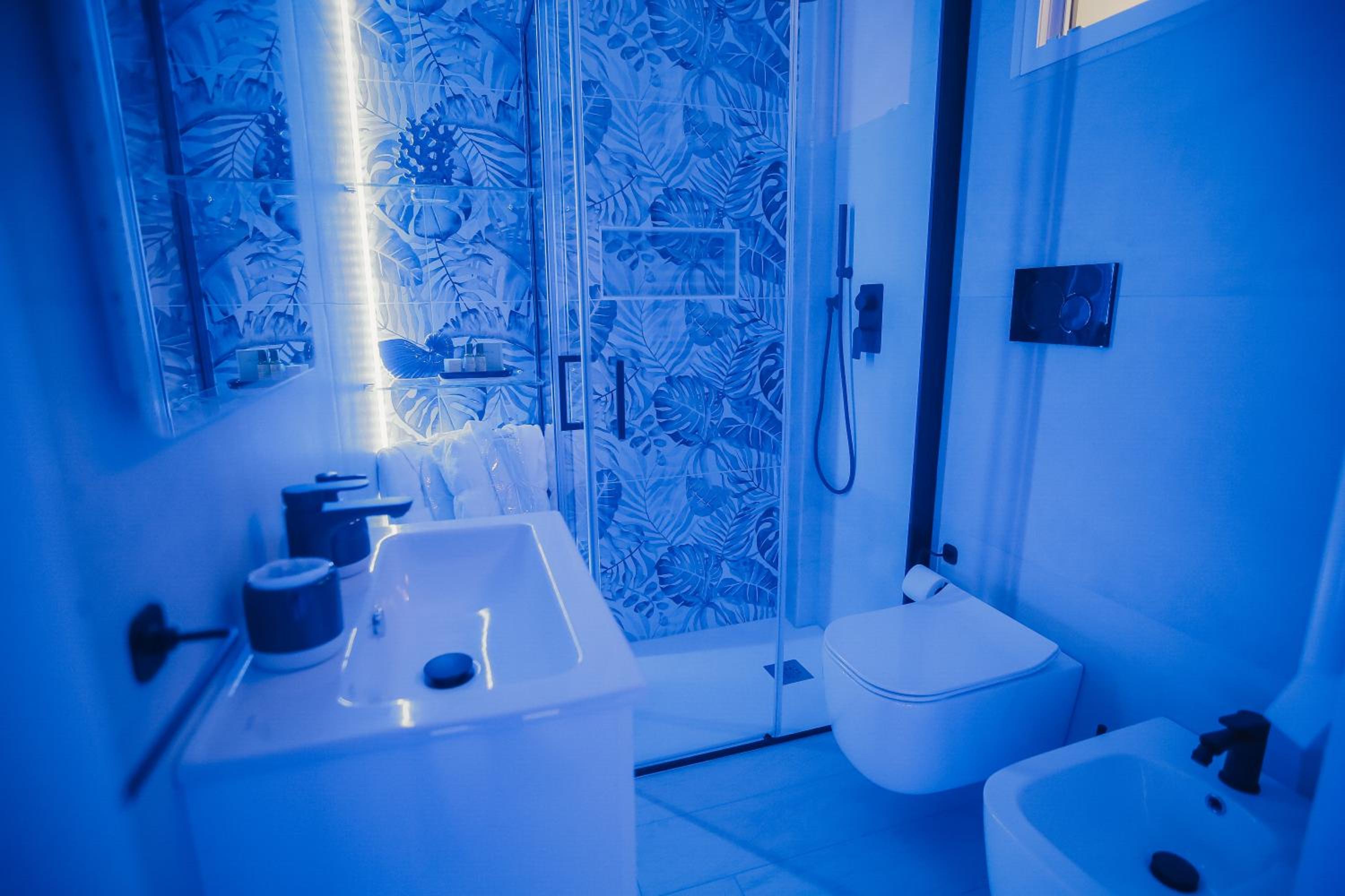 Double Room with Spa Bath photo 3