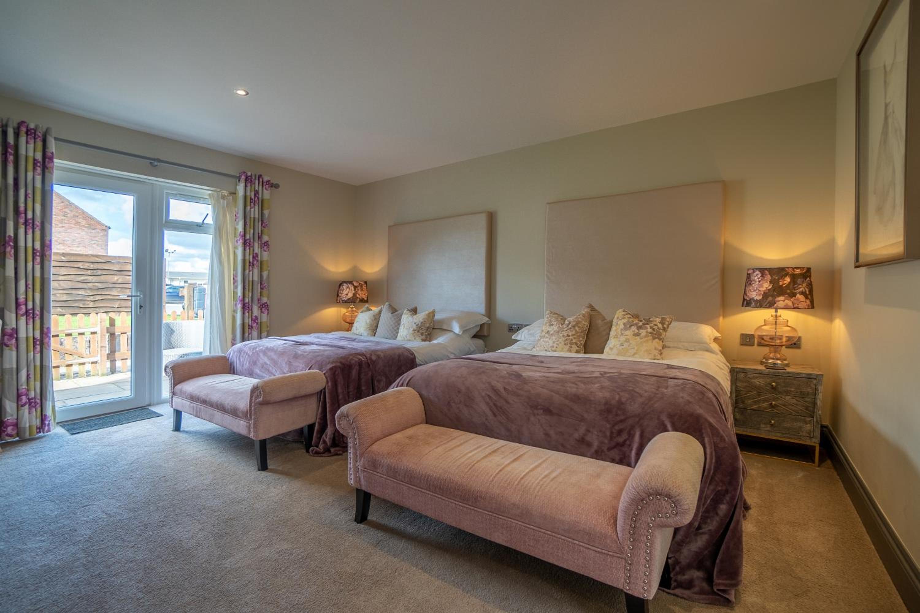 Family Room with Garden View