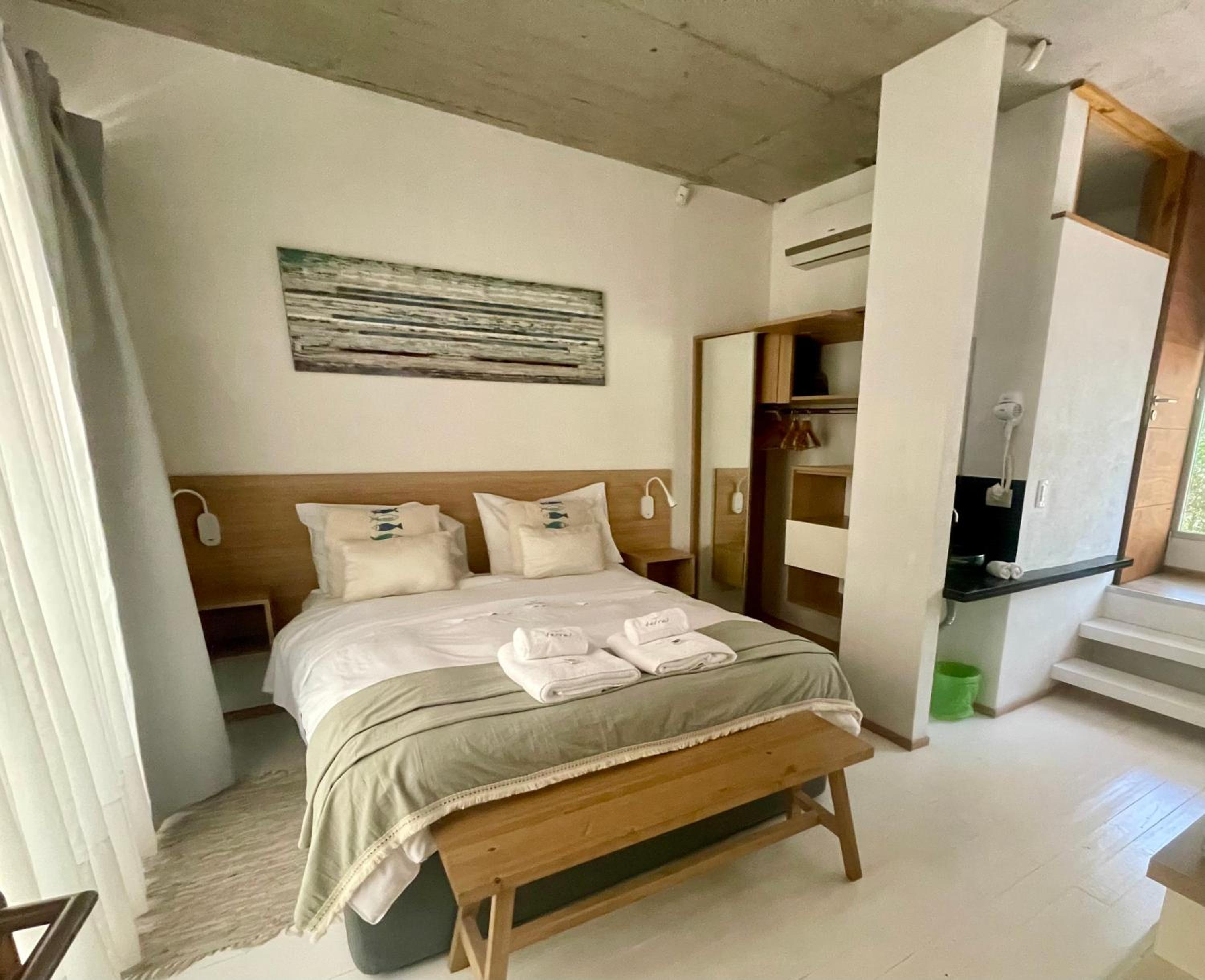 Deluxe One-Bedroom Apartment With Garden View