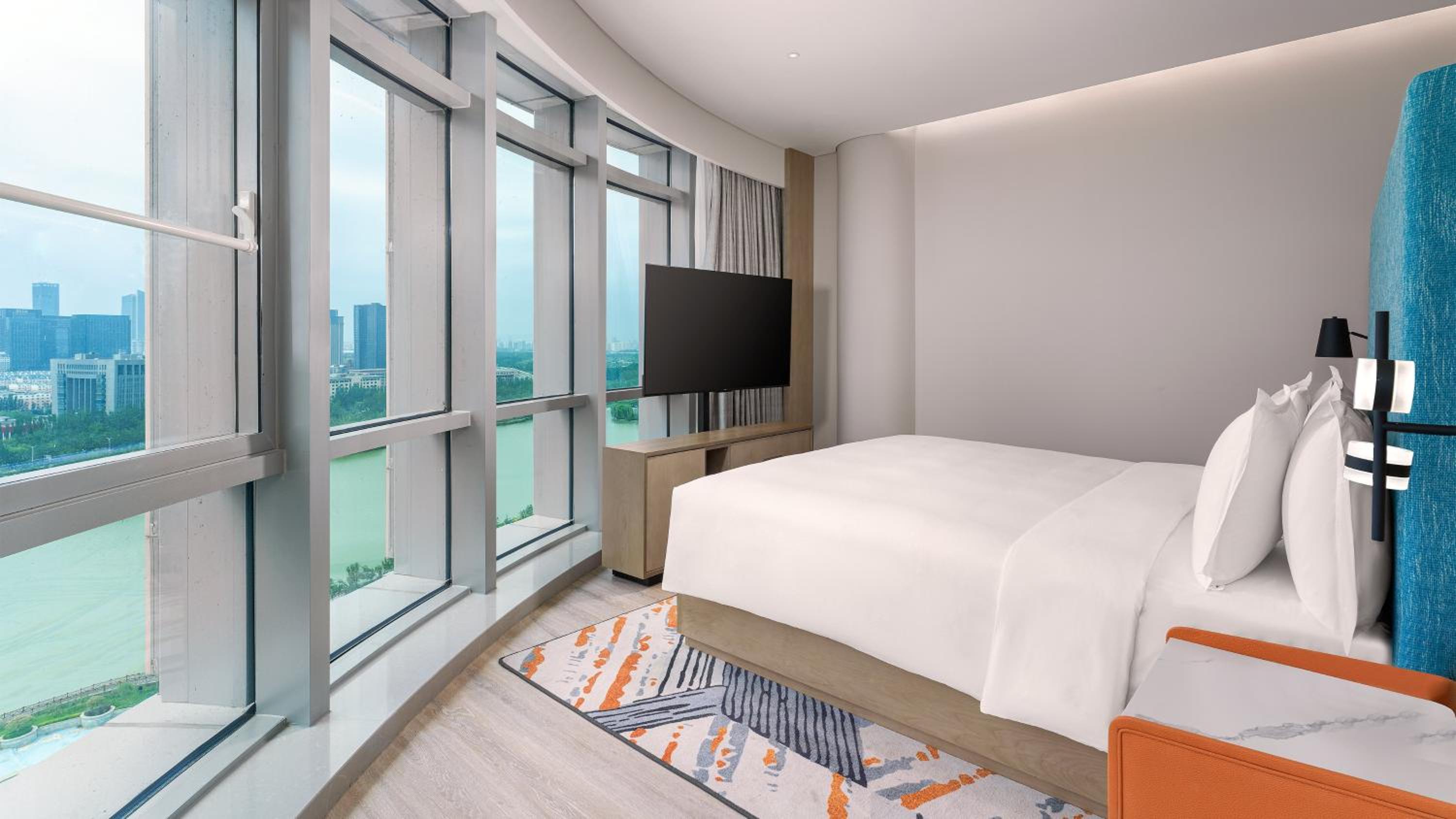 Premium King Room with Lake View photo 3