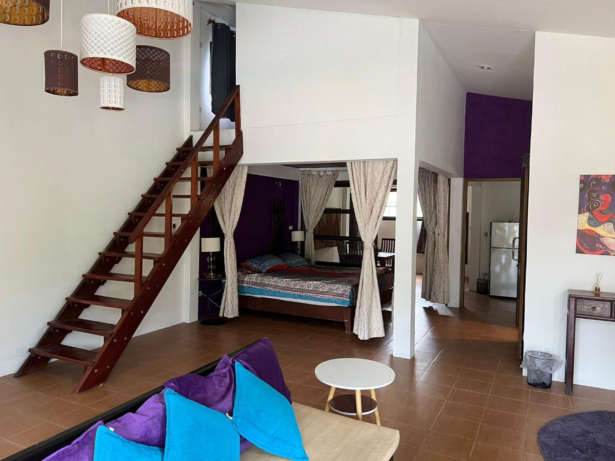 Villa with Pool-Side Porch photo 3
