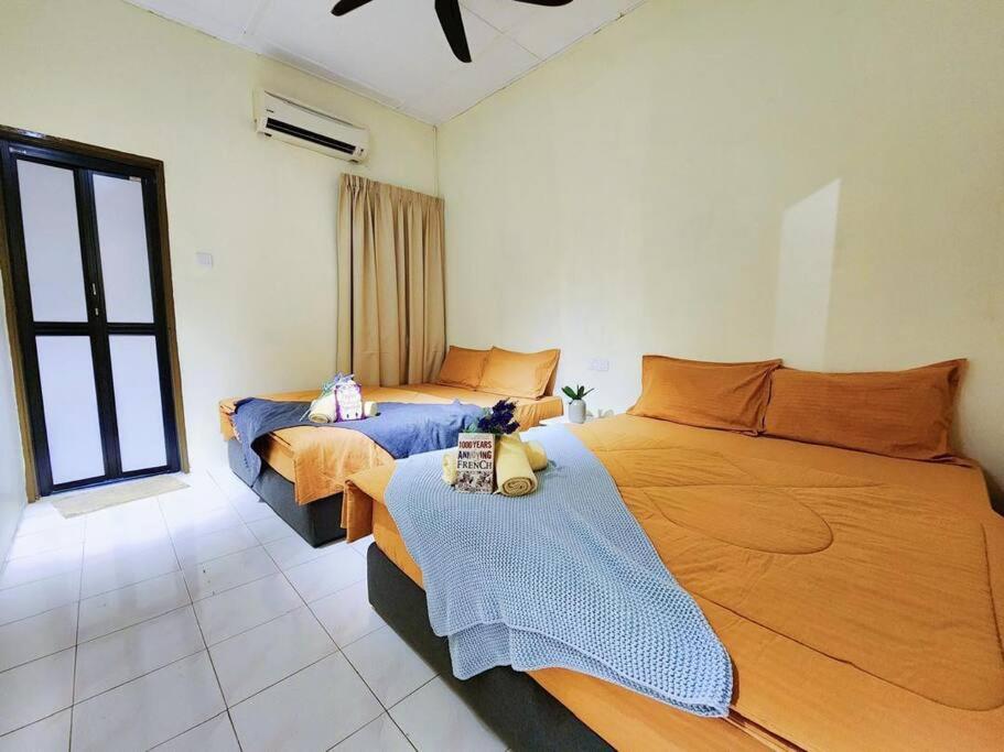 Four-Bedroom House photo 1