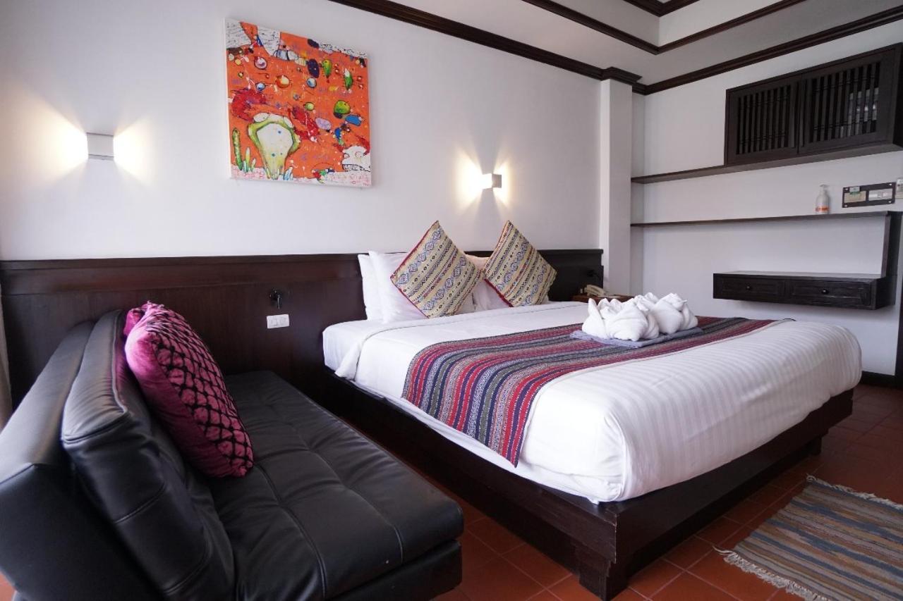 Superior Double Room with Balcony - Photo 3