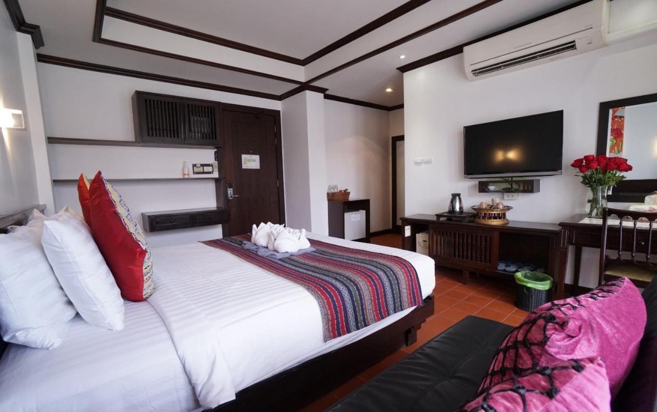 Superior Double Room with Balcony - Photo 24