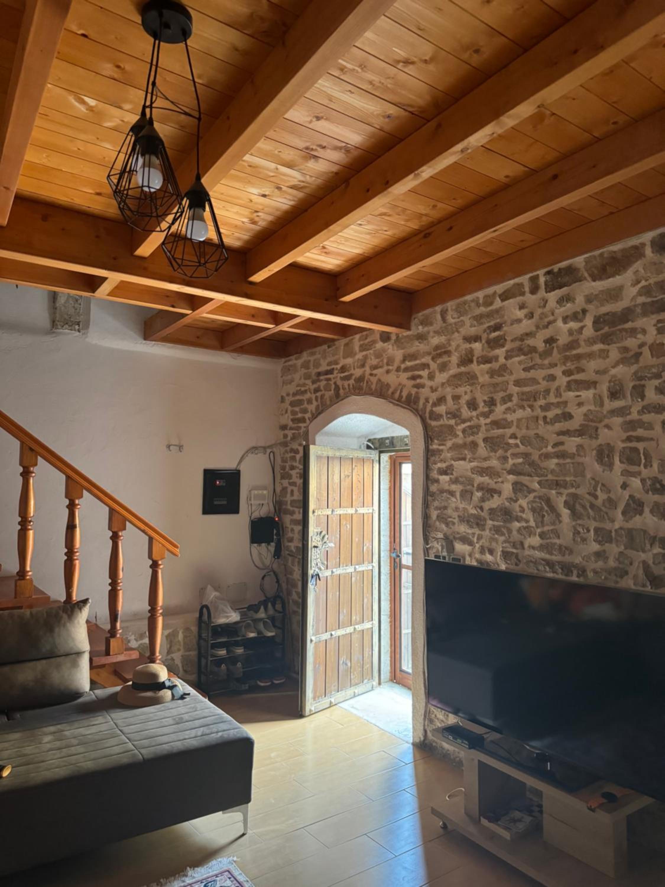 One-Bedroom House photo 1