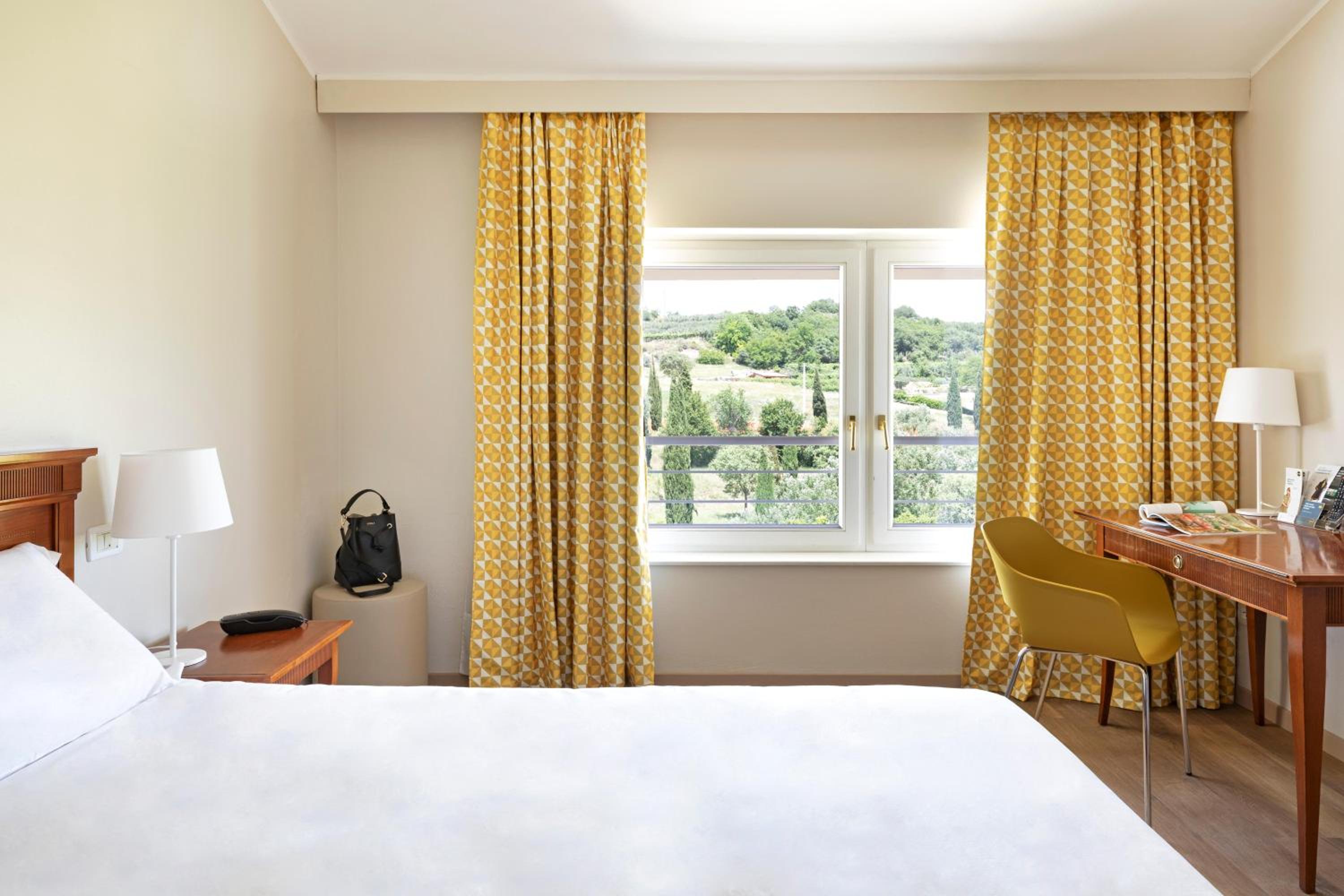 Double Room - Photo 4