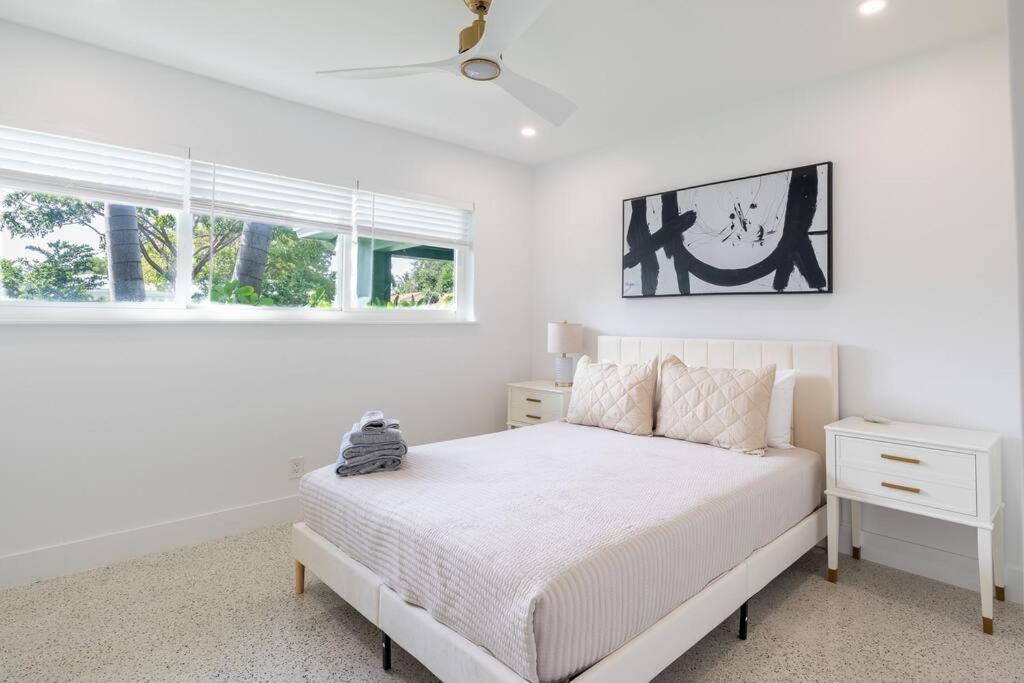 Three-Bedroom House photo 2