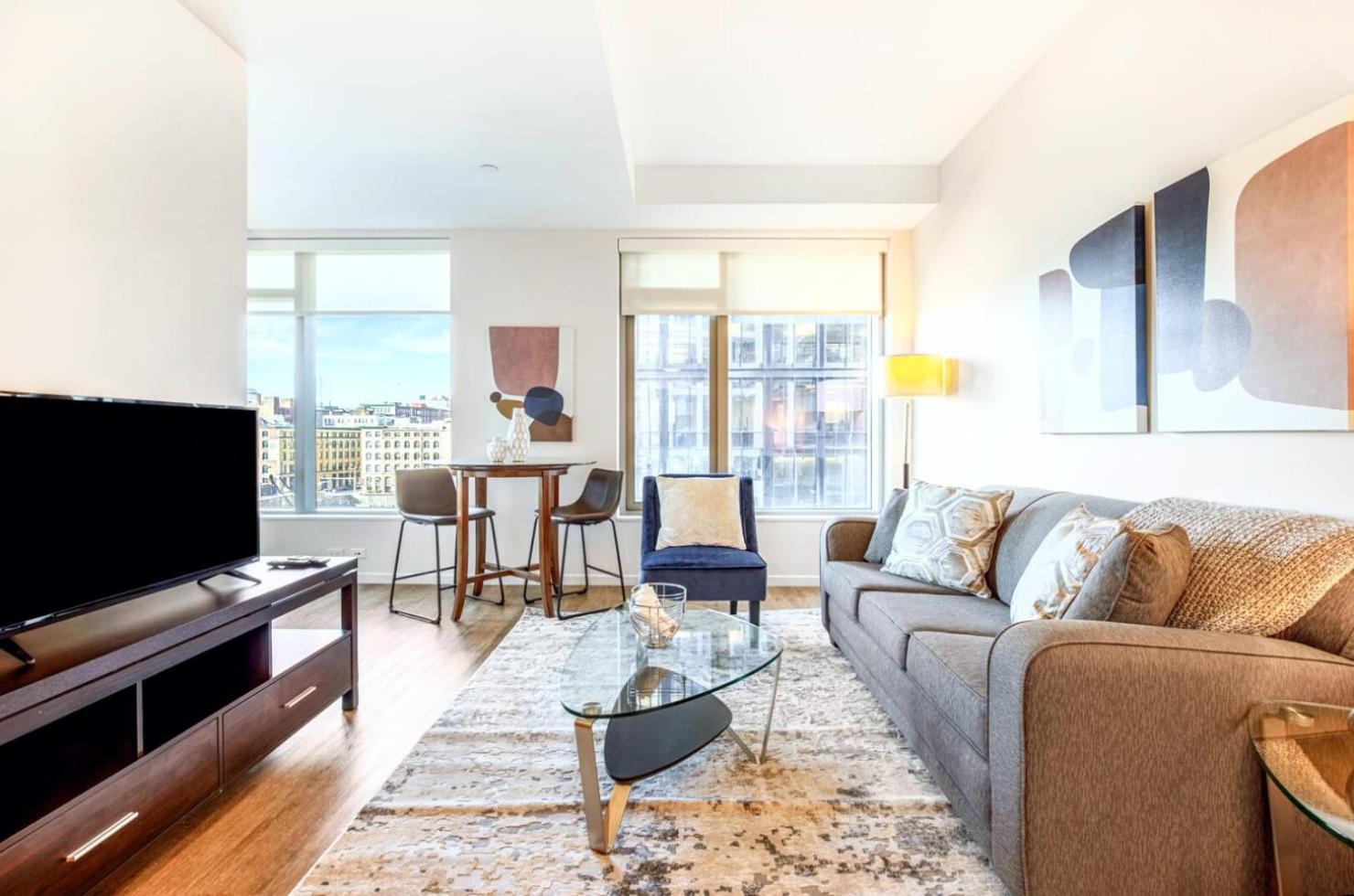 Apartment photo 2