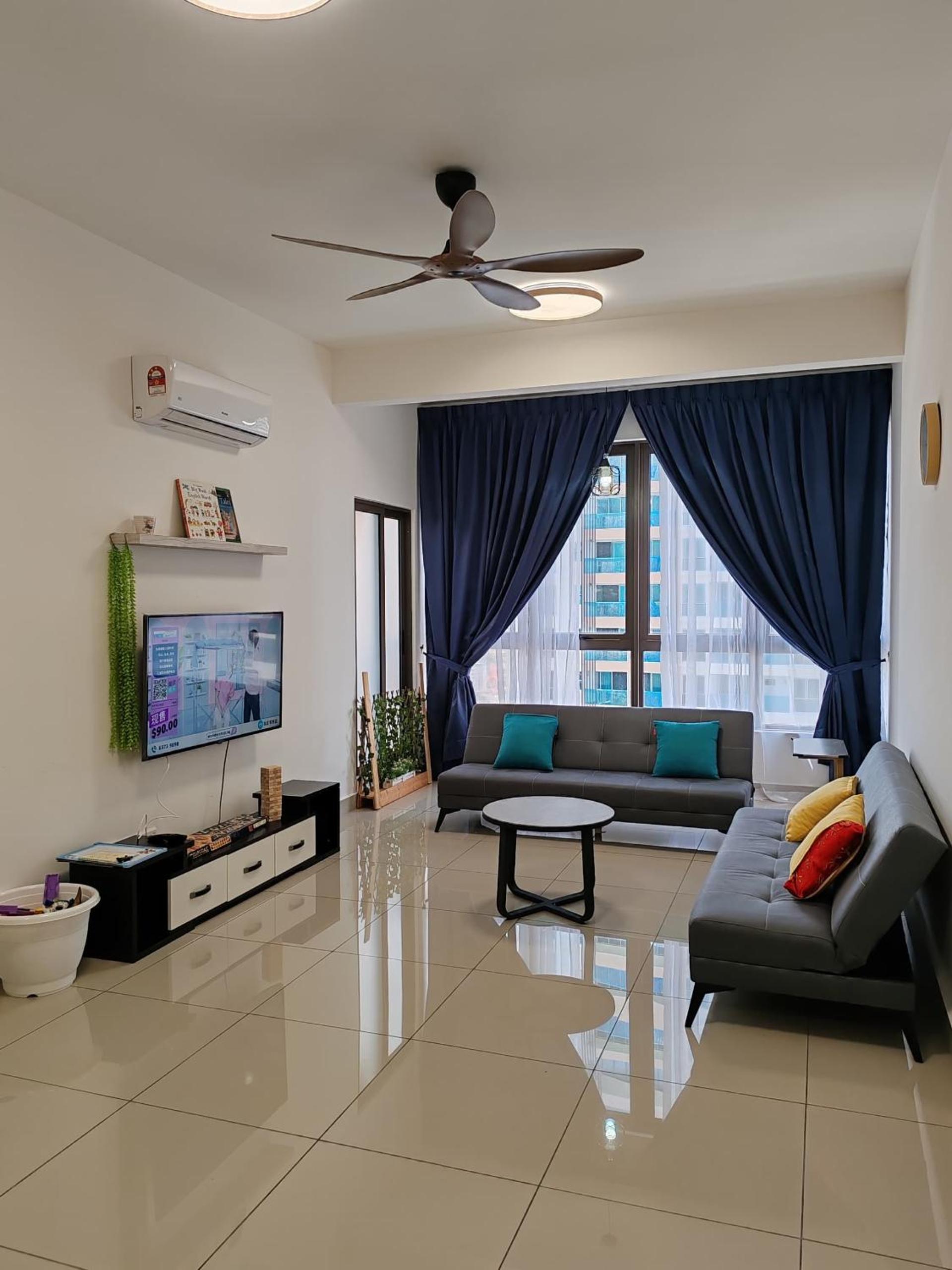 Family Room photo 1