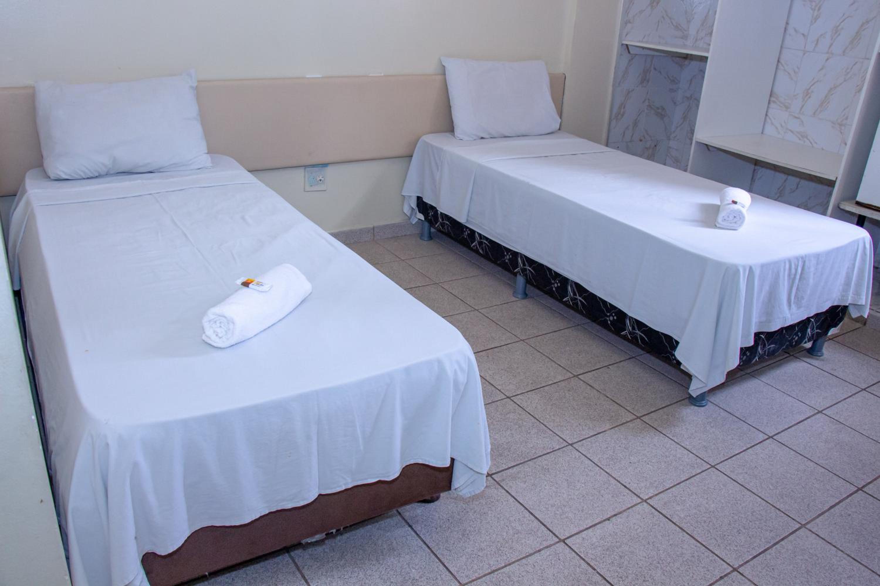 Economy Twin Room photo 1