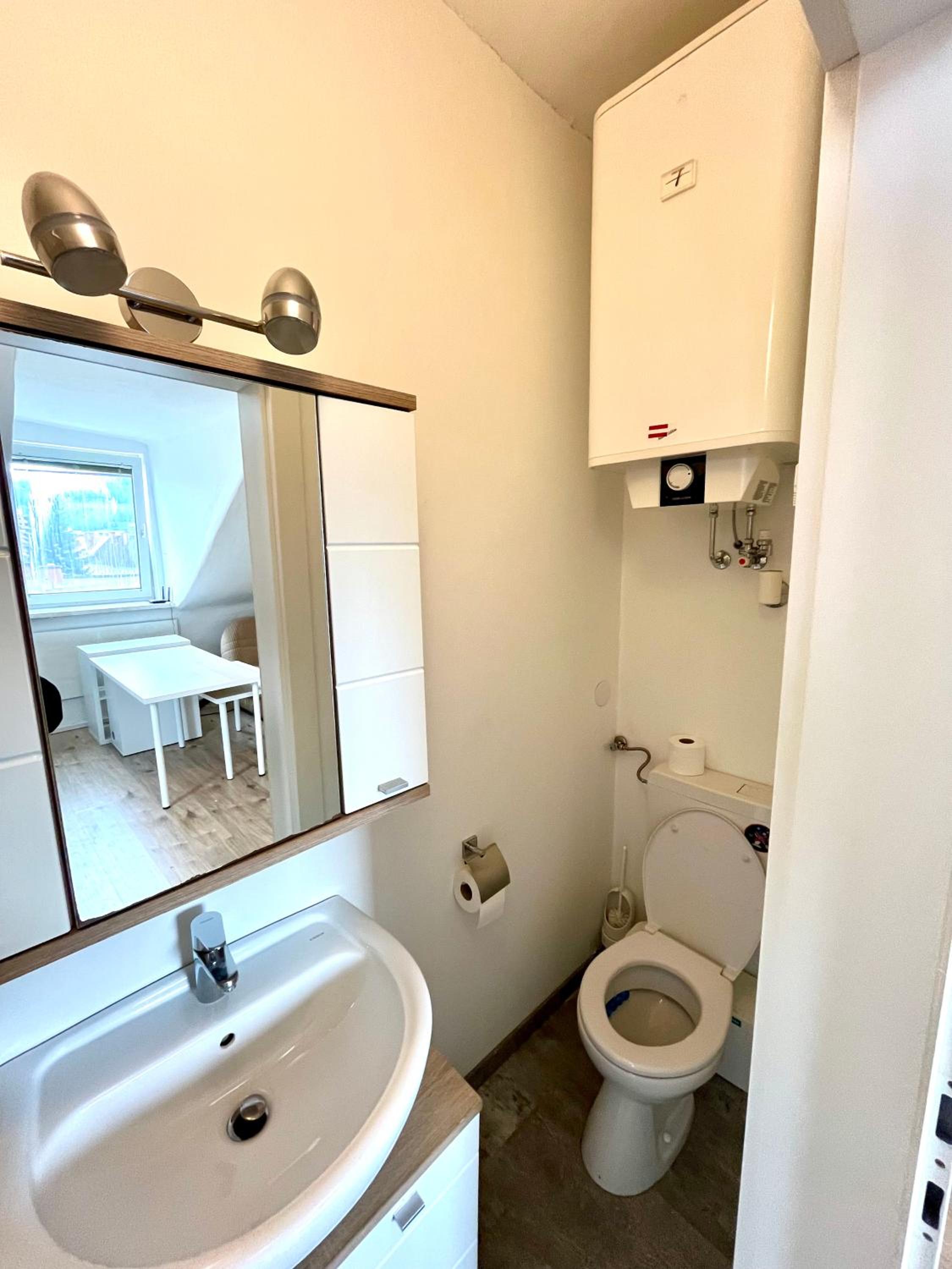 One-Bedroom Apartment photo 3