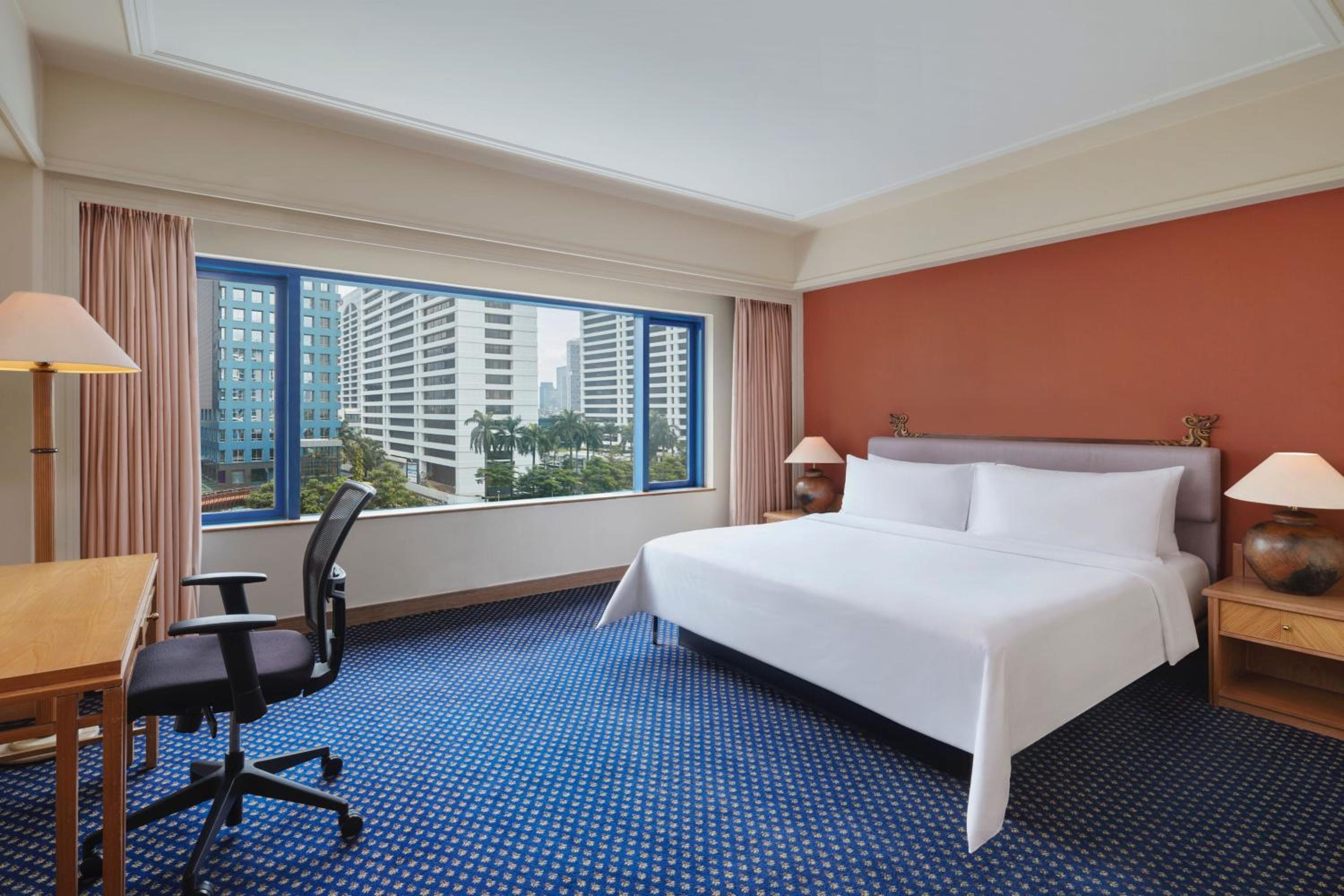 Premier King Room