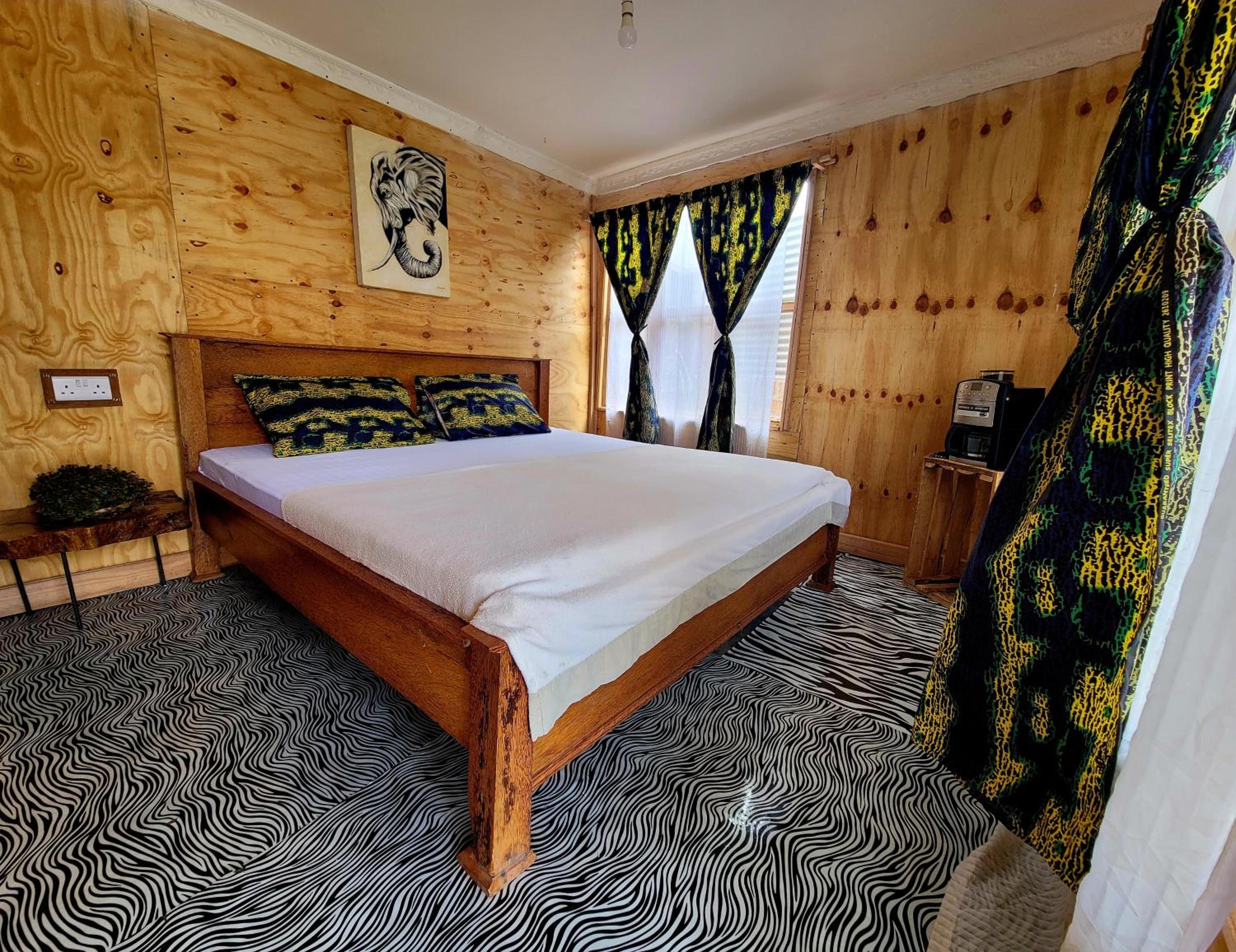 Deluxe Double Room with Balcony photo 2