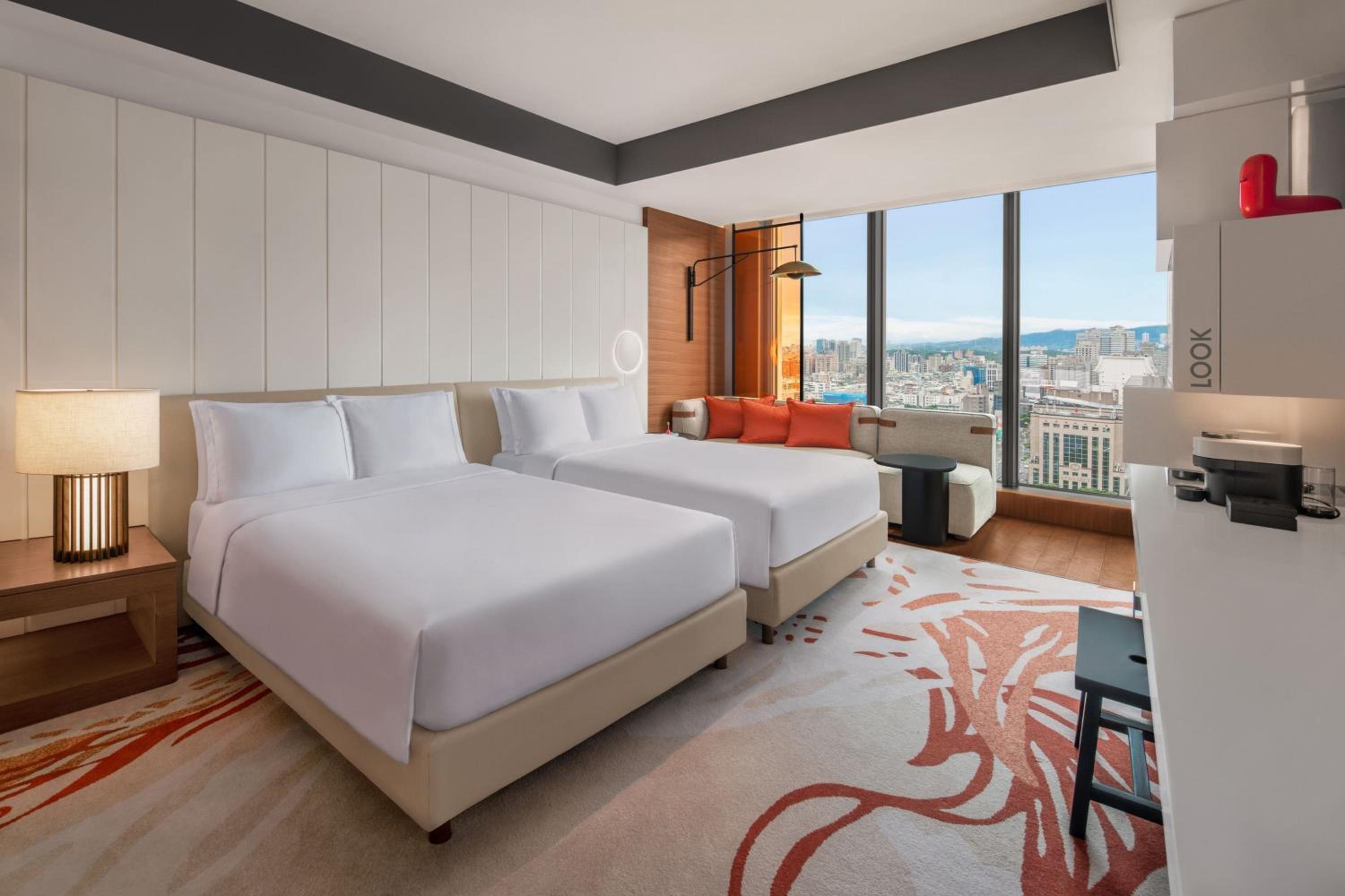 Wonderful Room, Guest room, 2 Double, City view - Photo 4