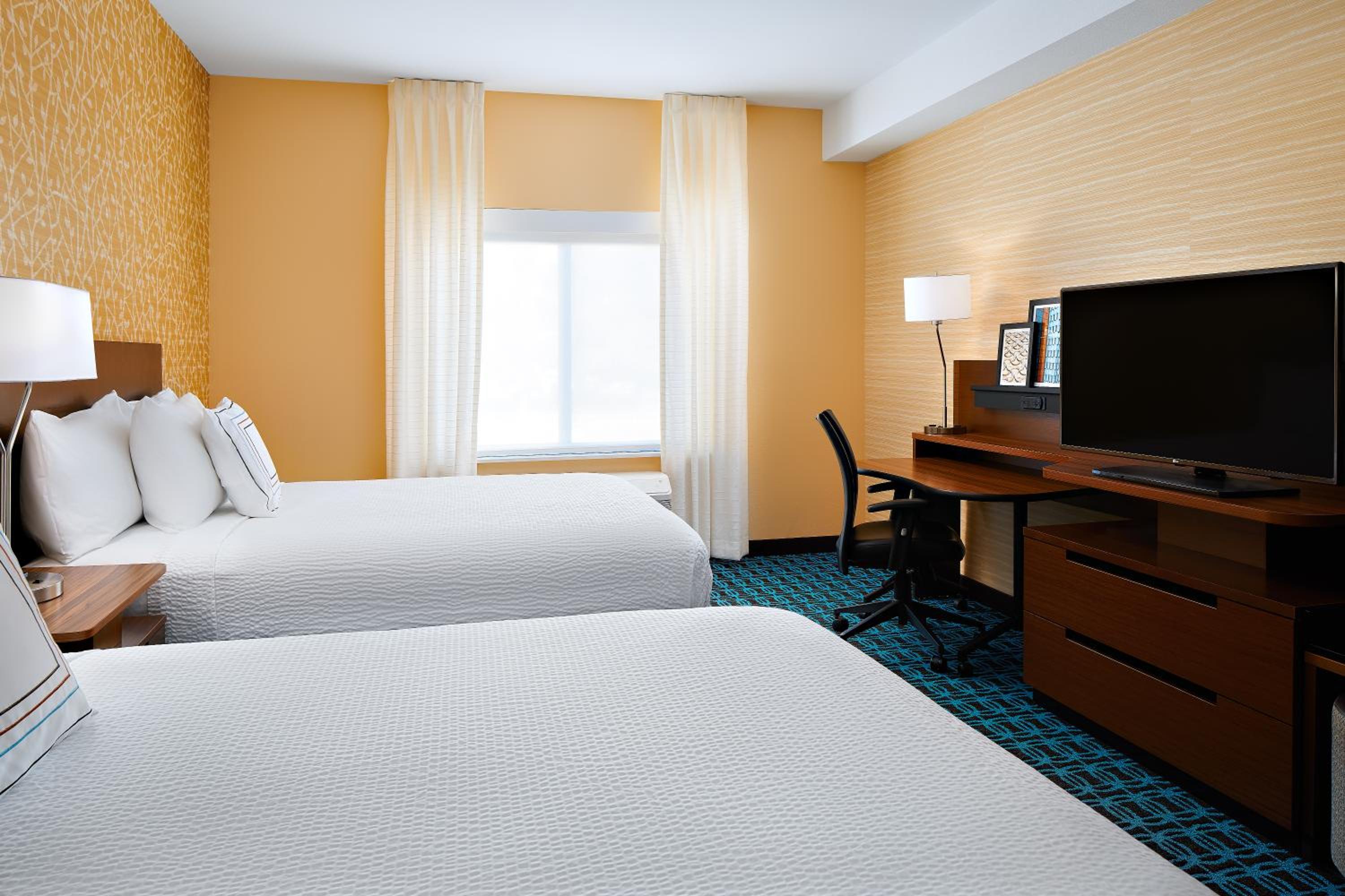 Queen Room with Two Queen Beds - Hearing Accessible photo 2