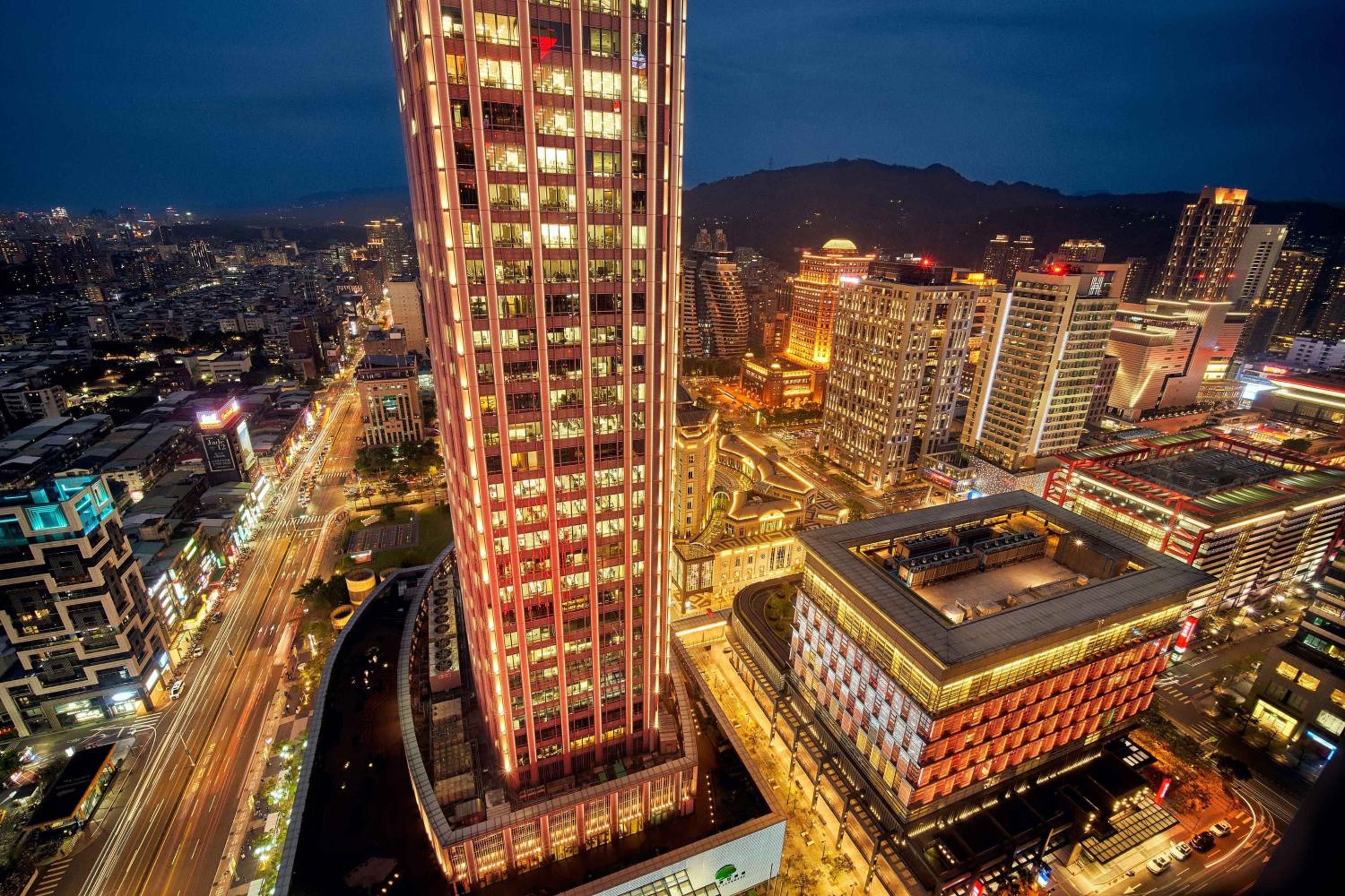 Wonderful Room, Guest room, 1 King, City view - Photo 7