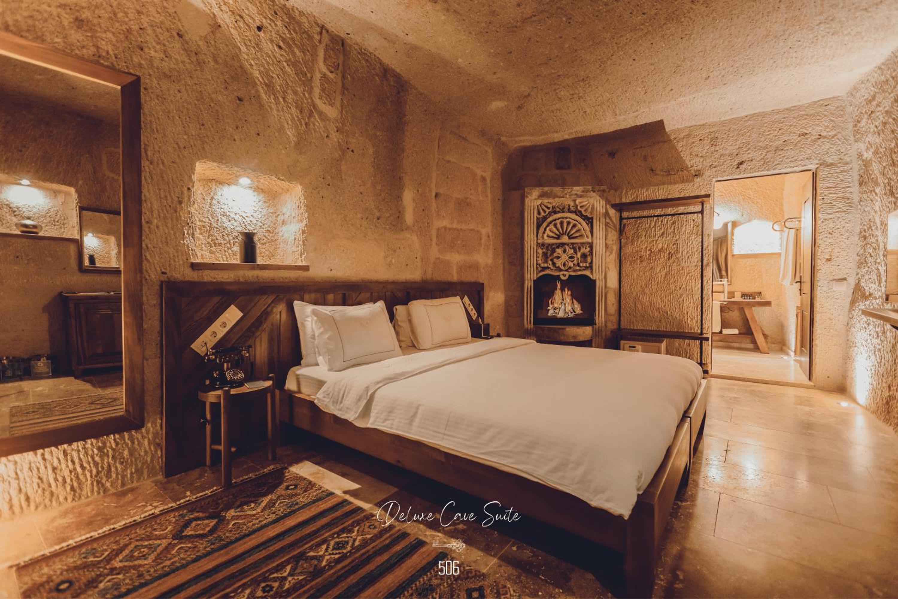 Deluxe Cave Suite With Fireplace - Photo 1