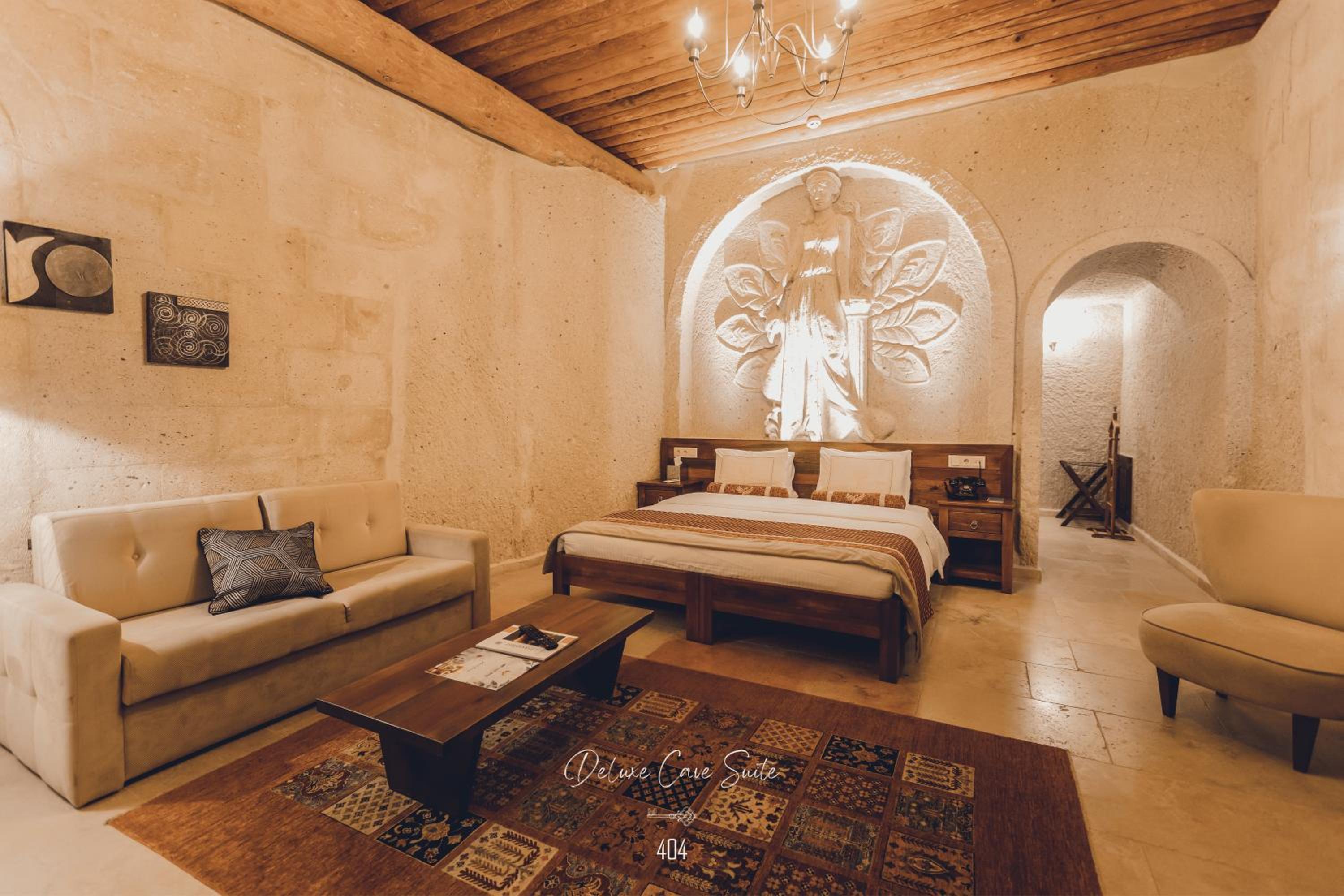 Deluxe Cave Suite with Jacuzzi - Photo 4