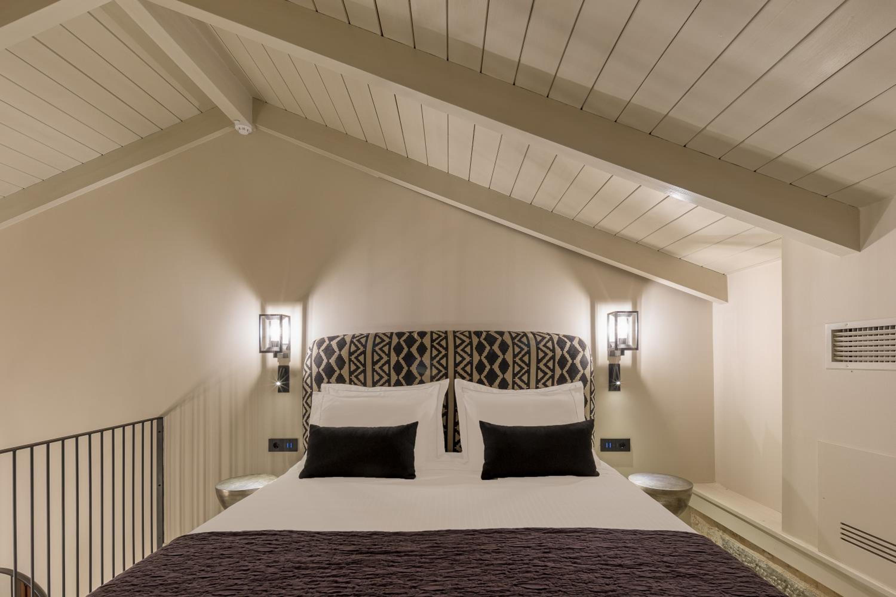 Comfort Loft with Fireplace photo 2