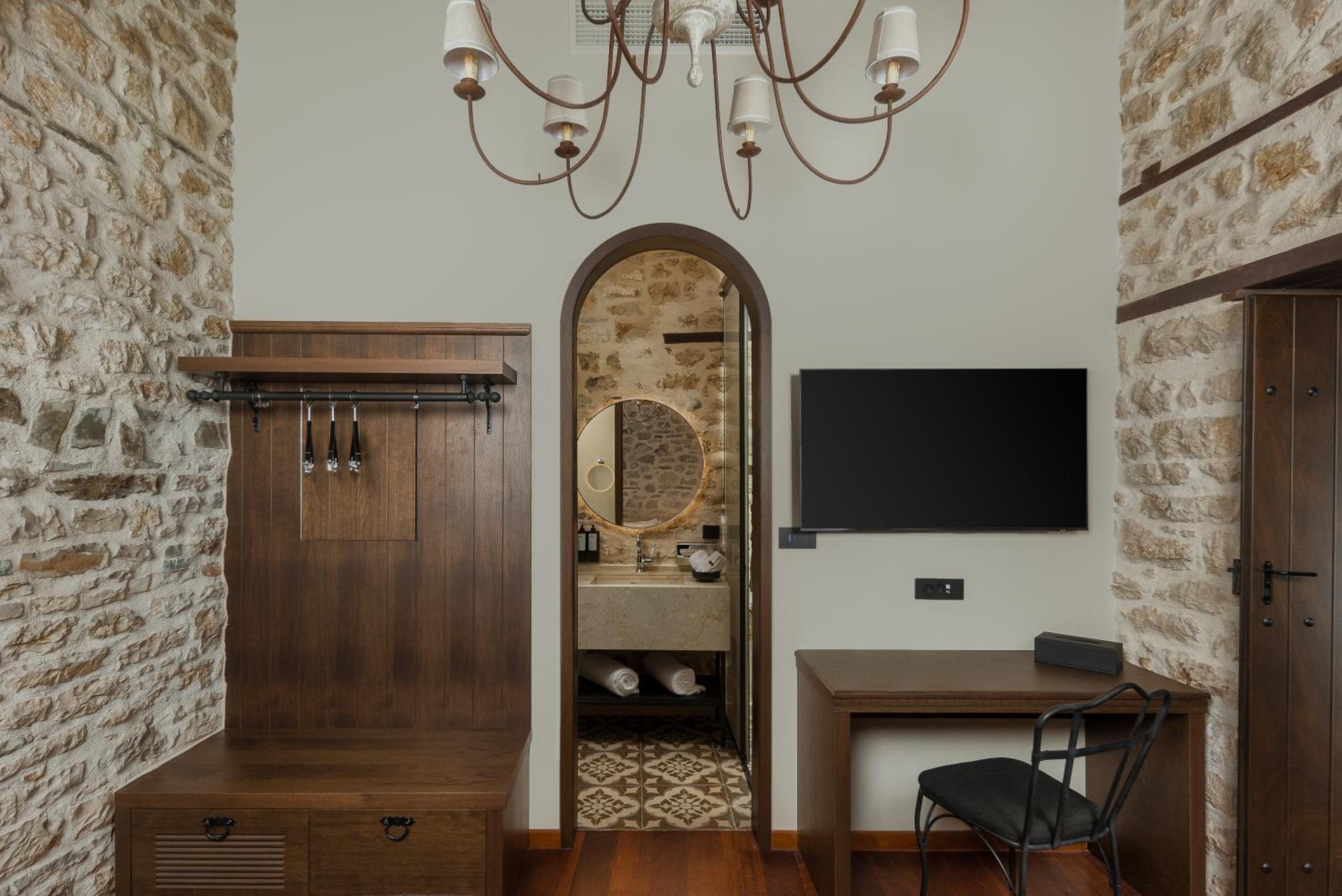 Junior Suite with Fireplace photo 3