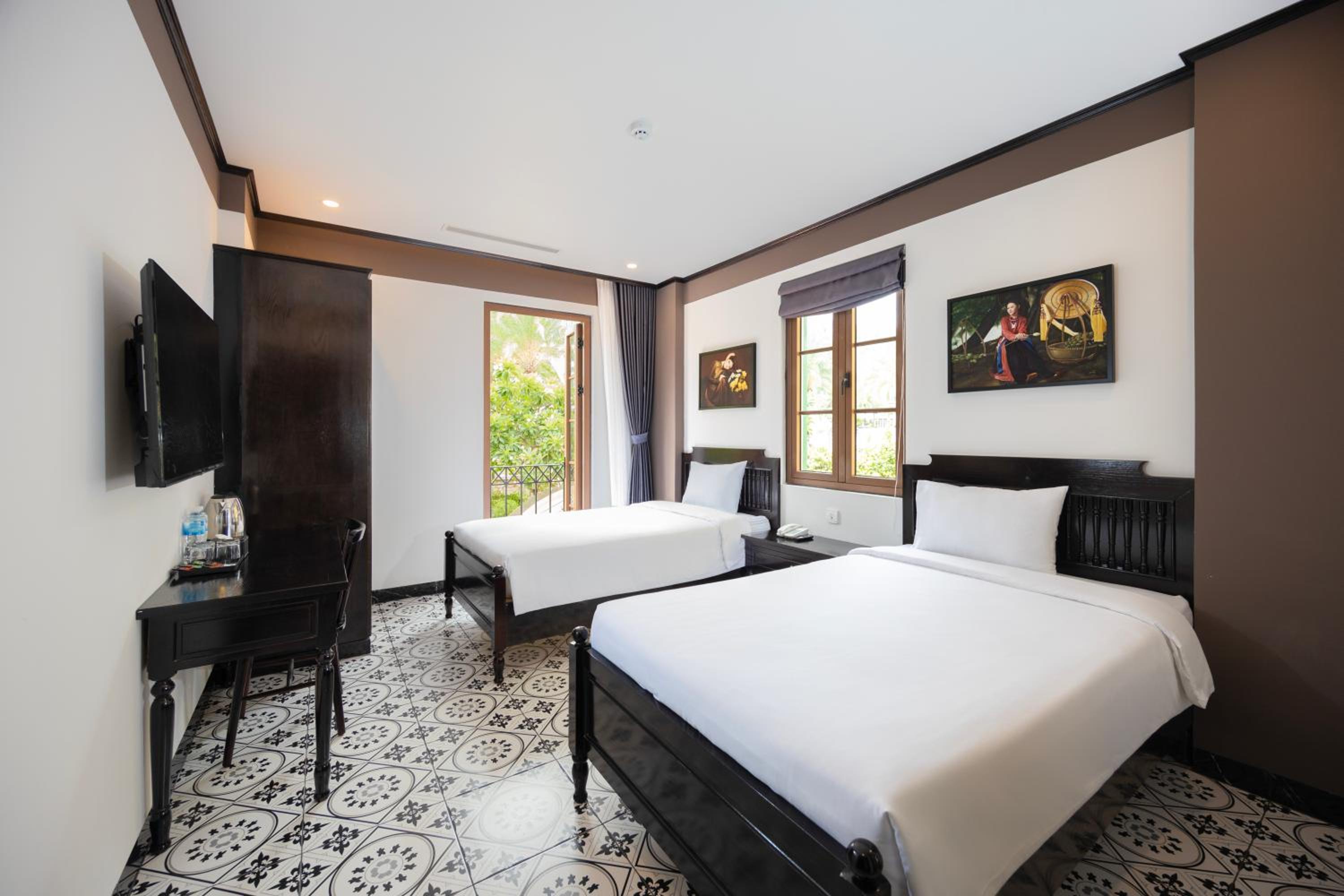 Twin Room with View