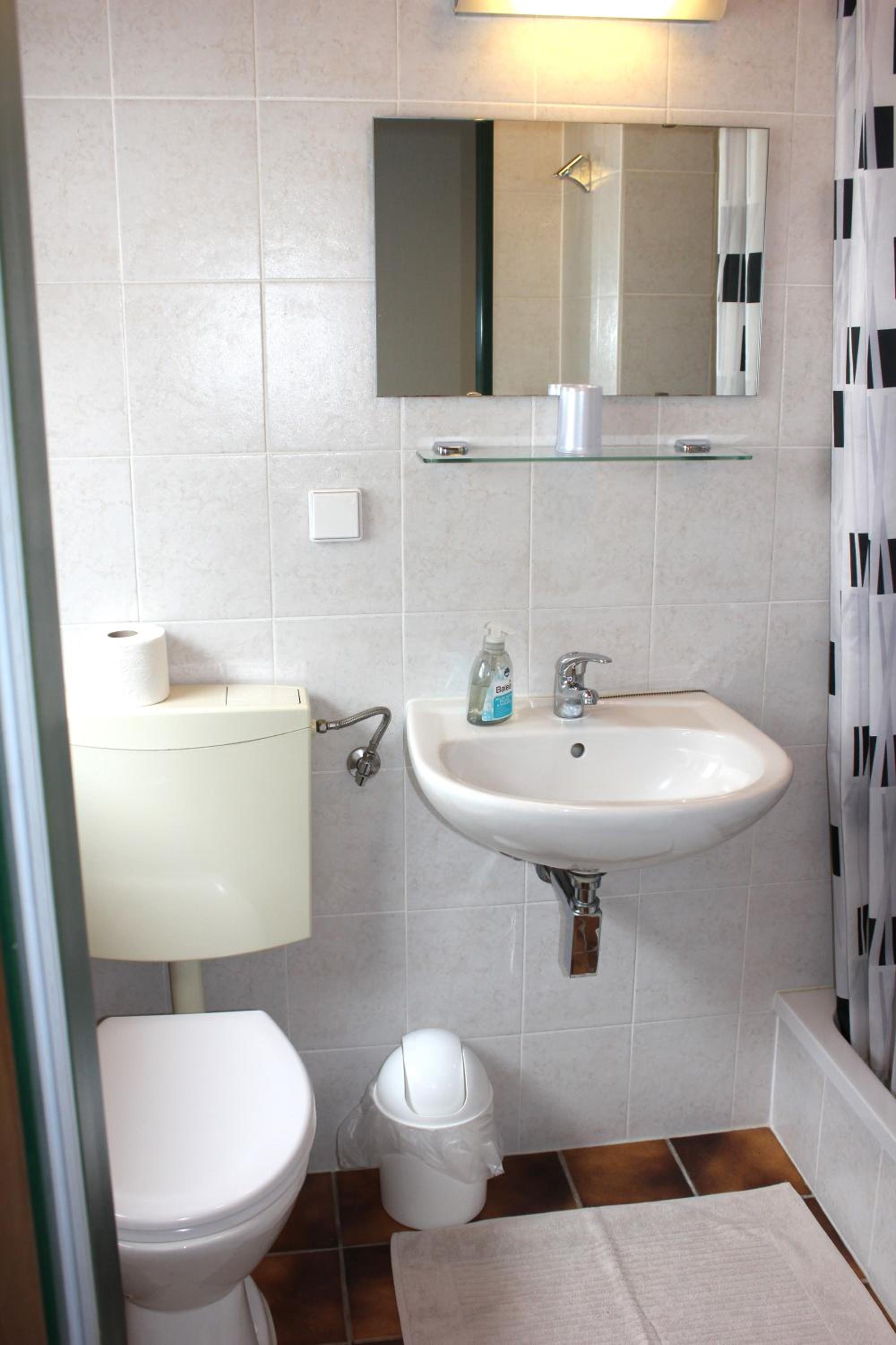 Single Room with Shower photo 2