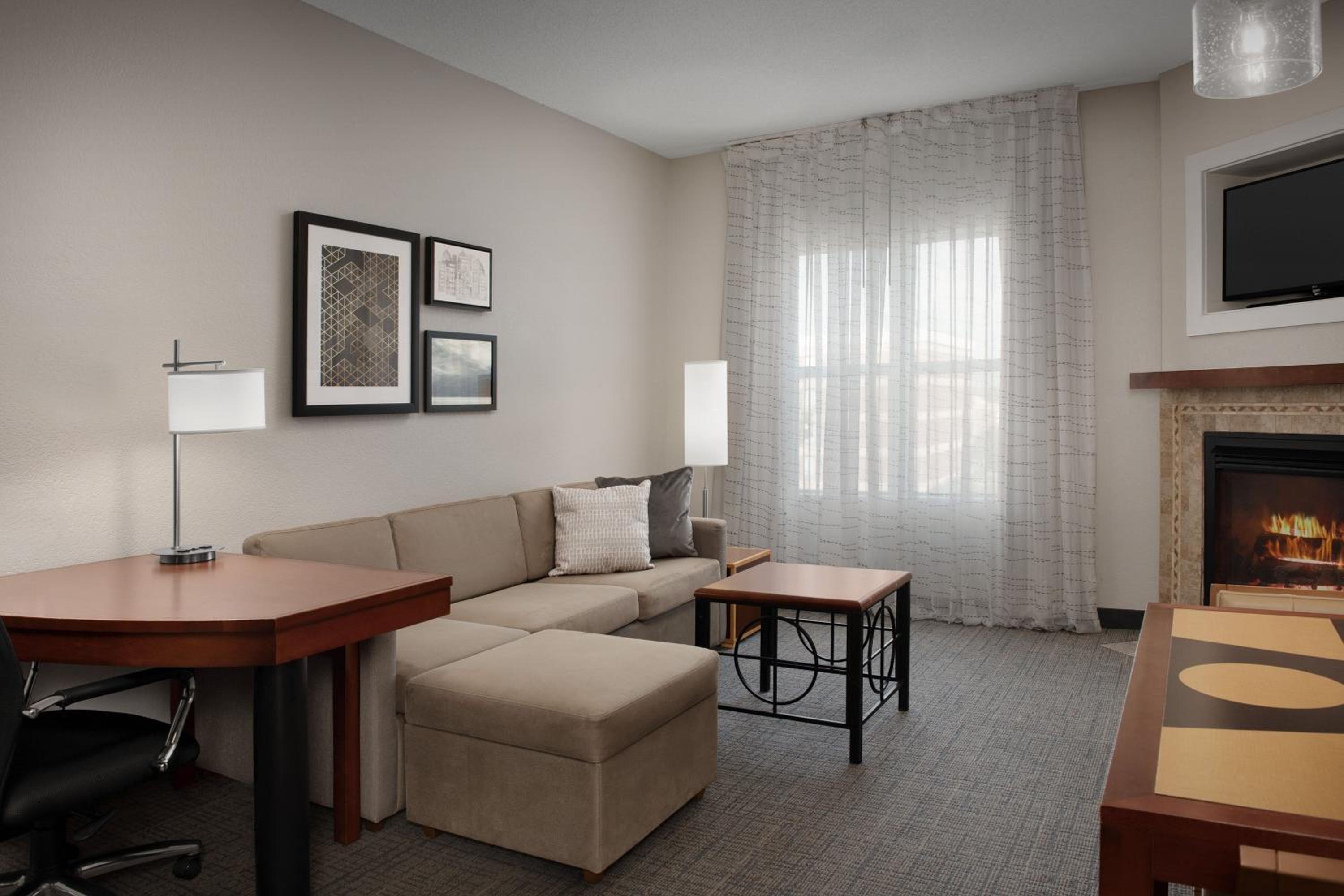 One-Bedroom Suite - Photo 1